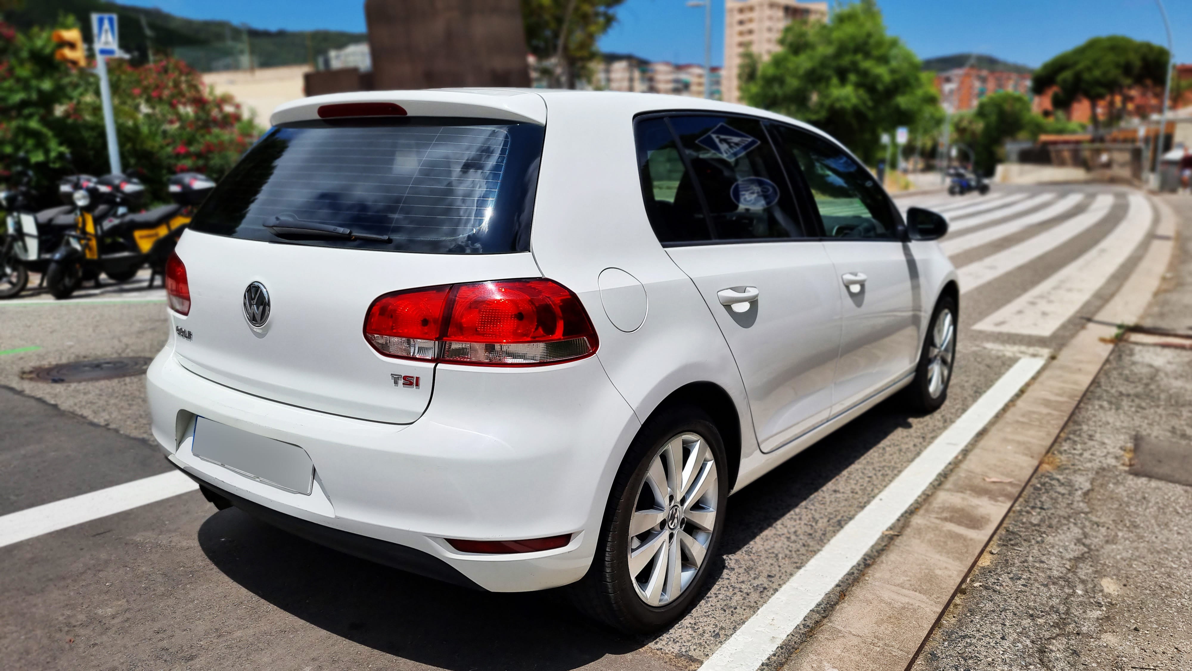 Volkswagen Golf TSI 150CV con Entrada de Audio/iPod