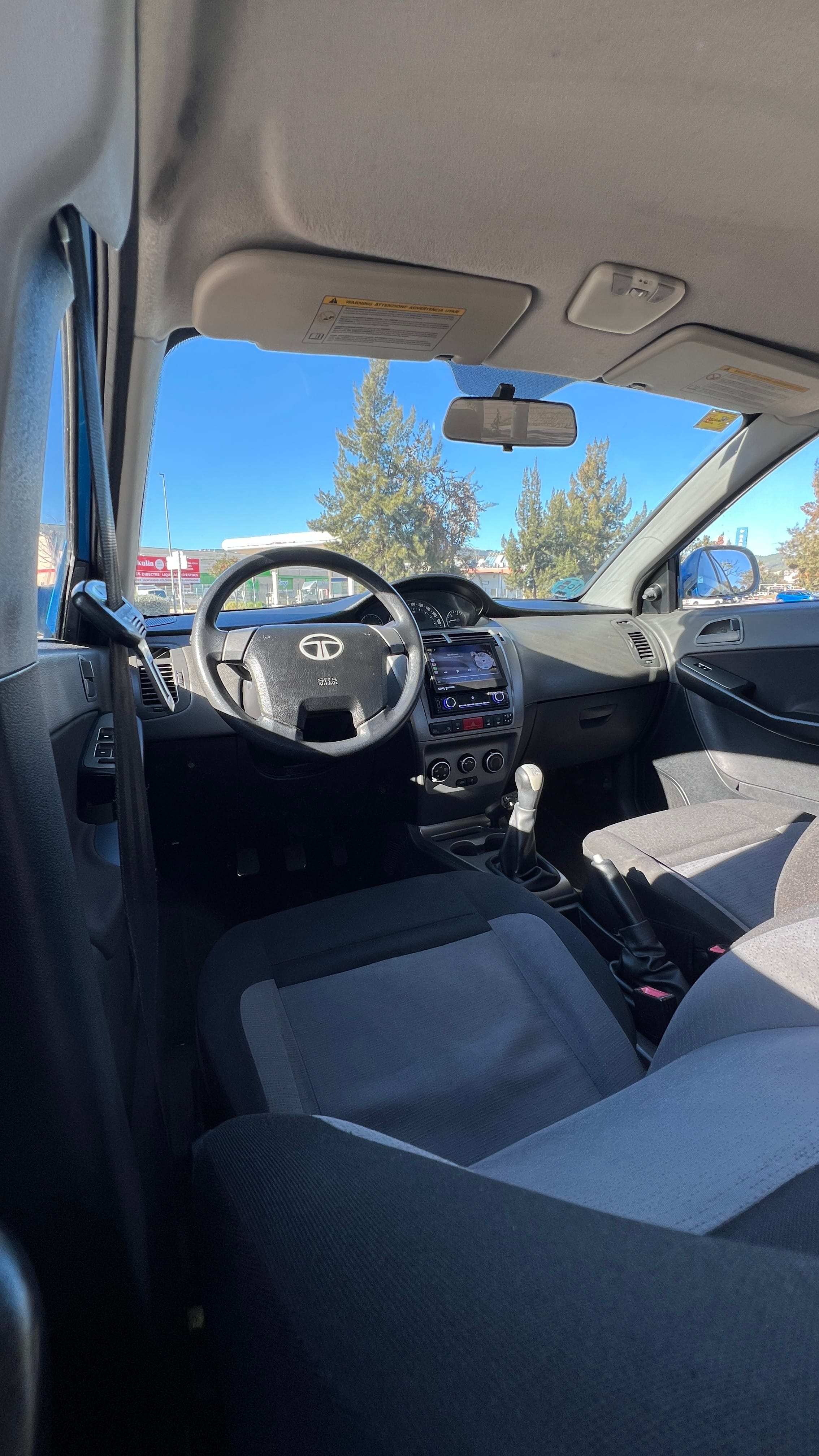 Tata Motors Vista con Accesible silla de ruedas