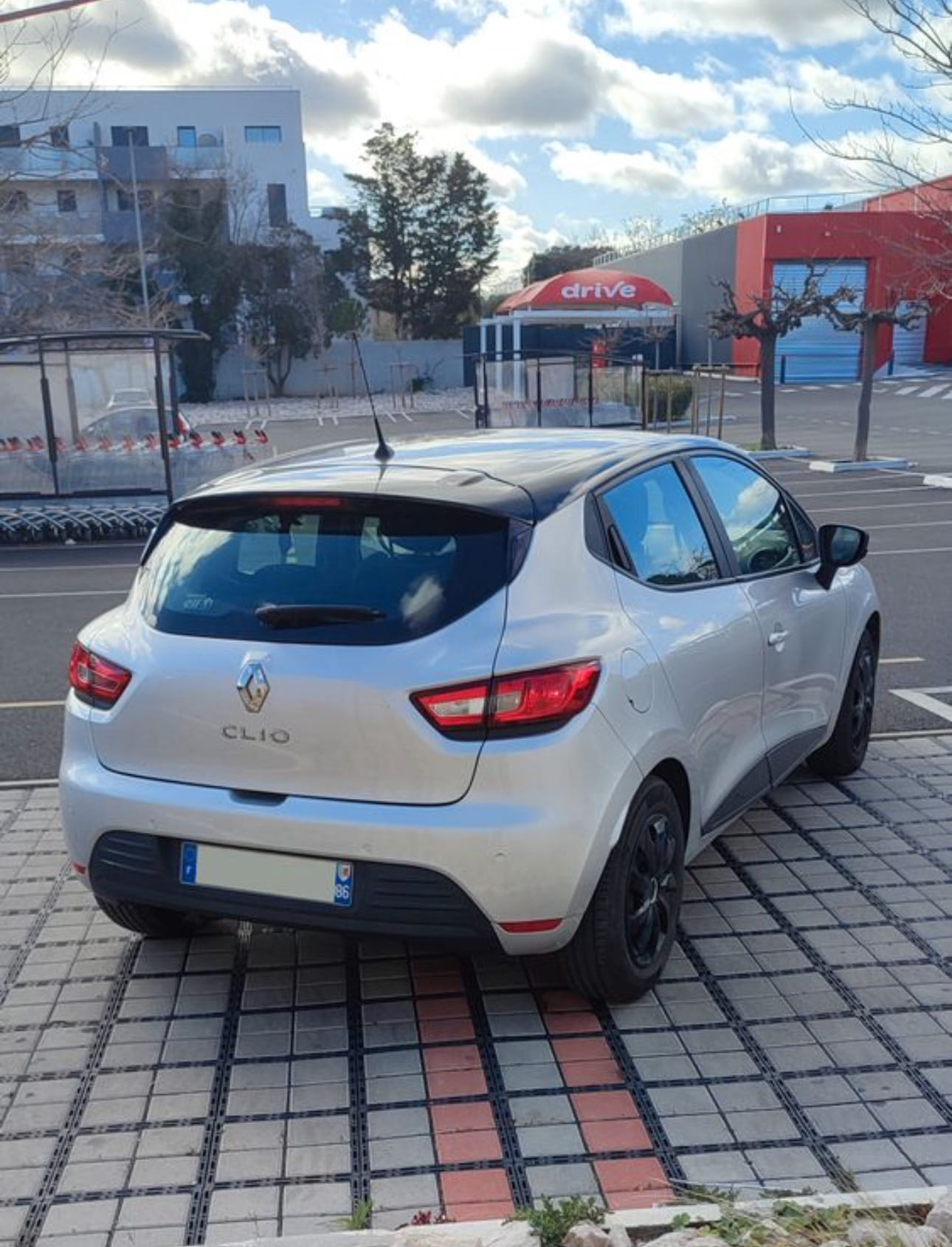 Renault Clio mit Navigationsgerät