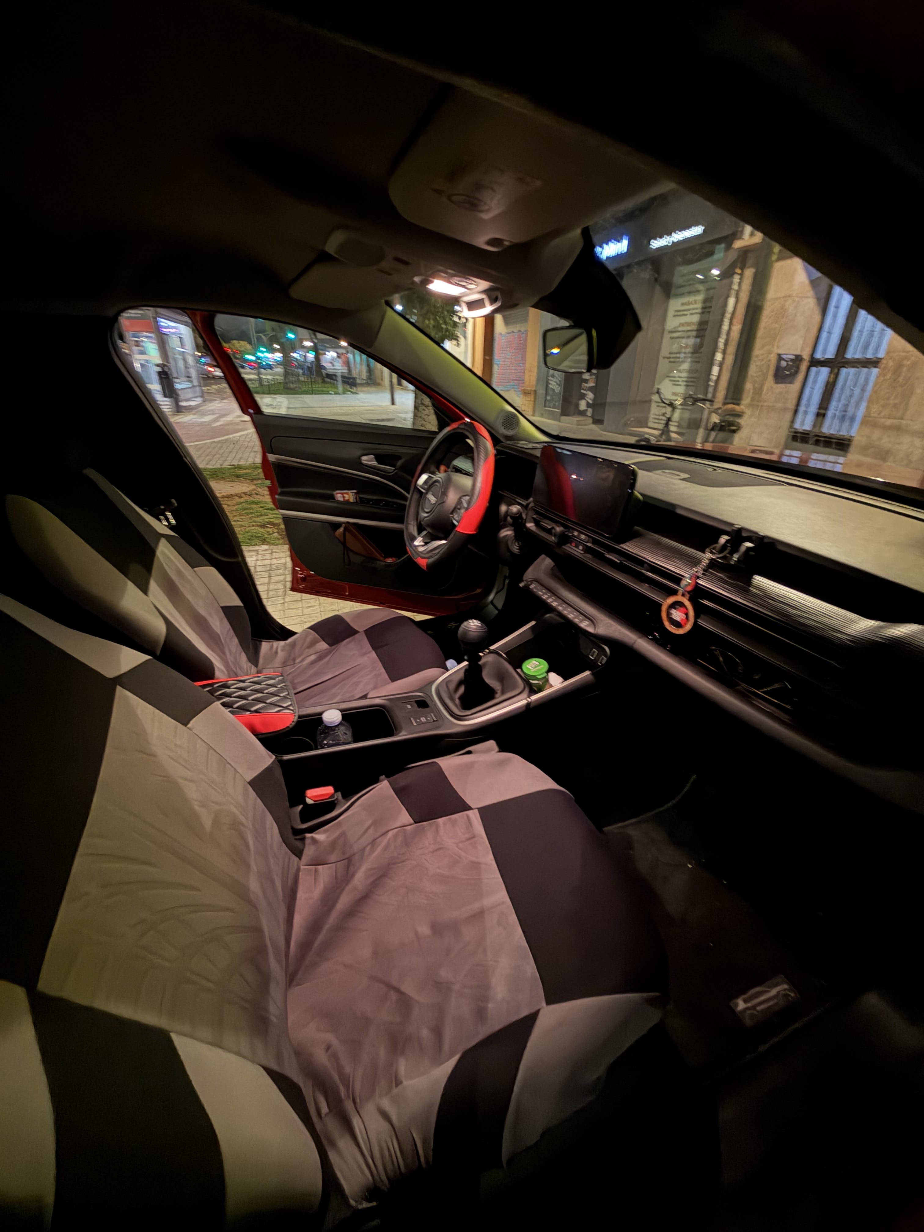 Jeep Avenger con Audio Bluetooth