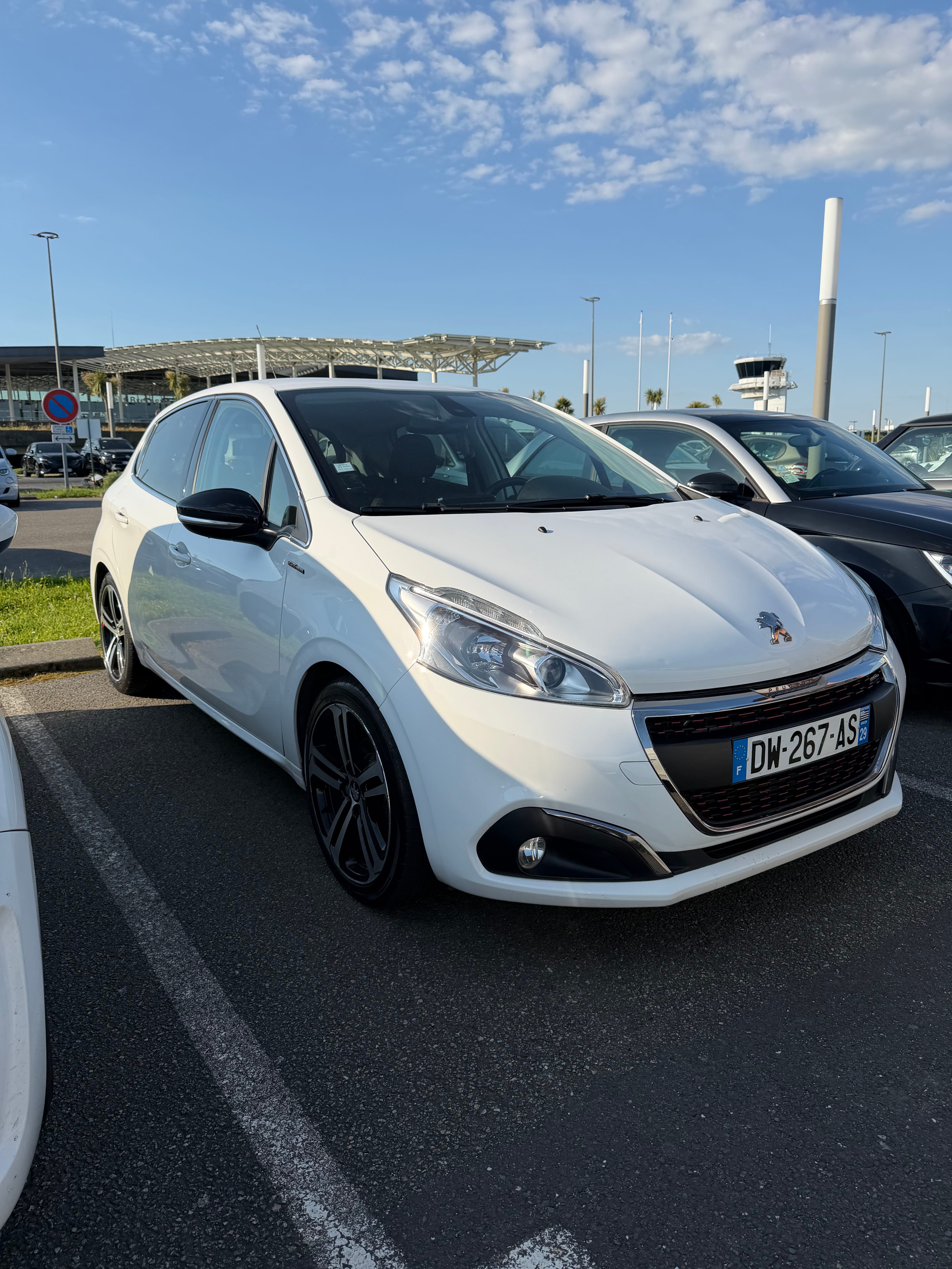 Peugeot 208 GT Line avec Port USB