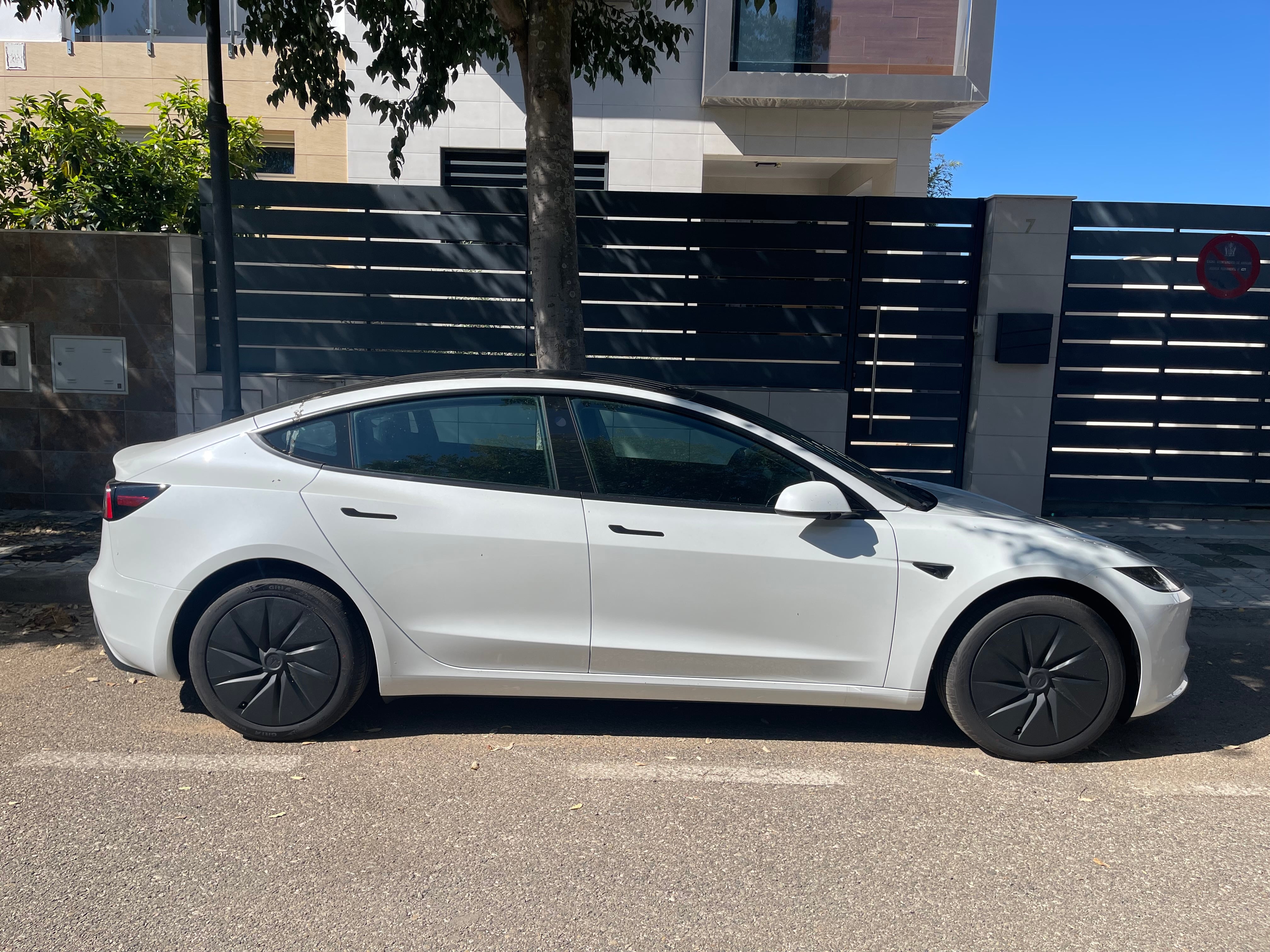 Tesla Model 3, 2026, Eléctrico, Automático