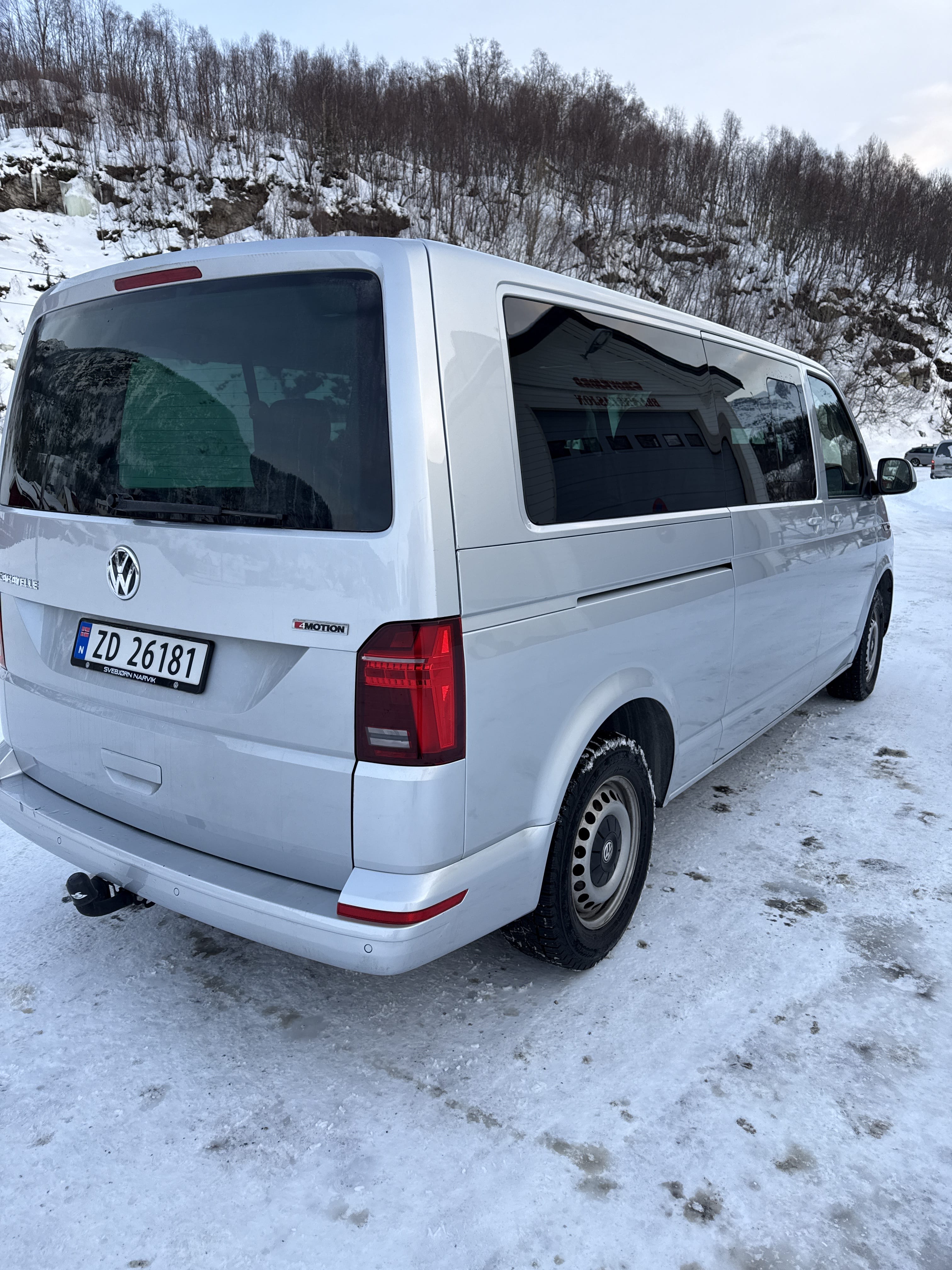 Volkswagen Caravelle 4X4  extra Long 9 seats med GPS
