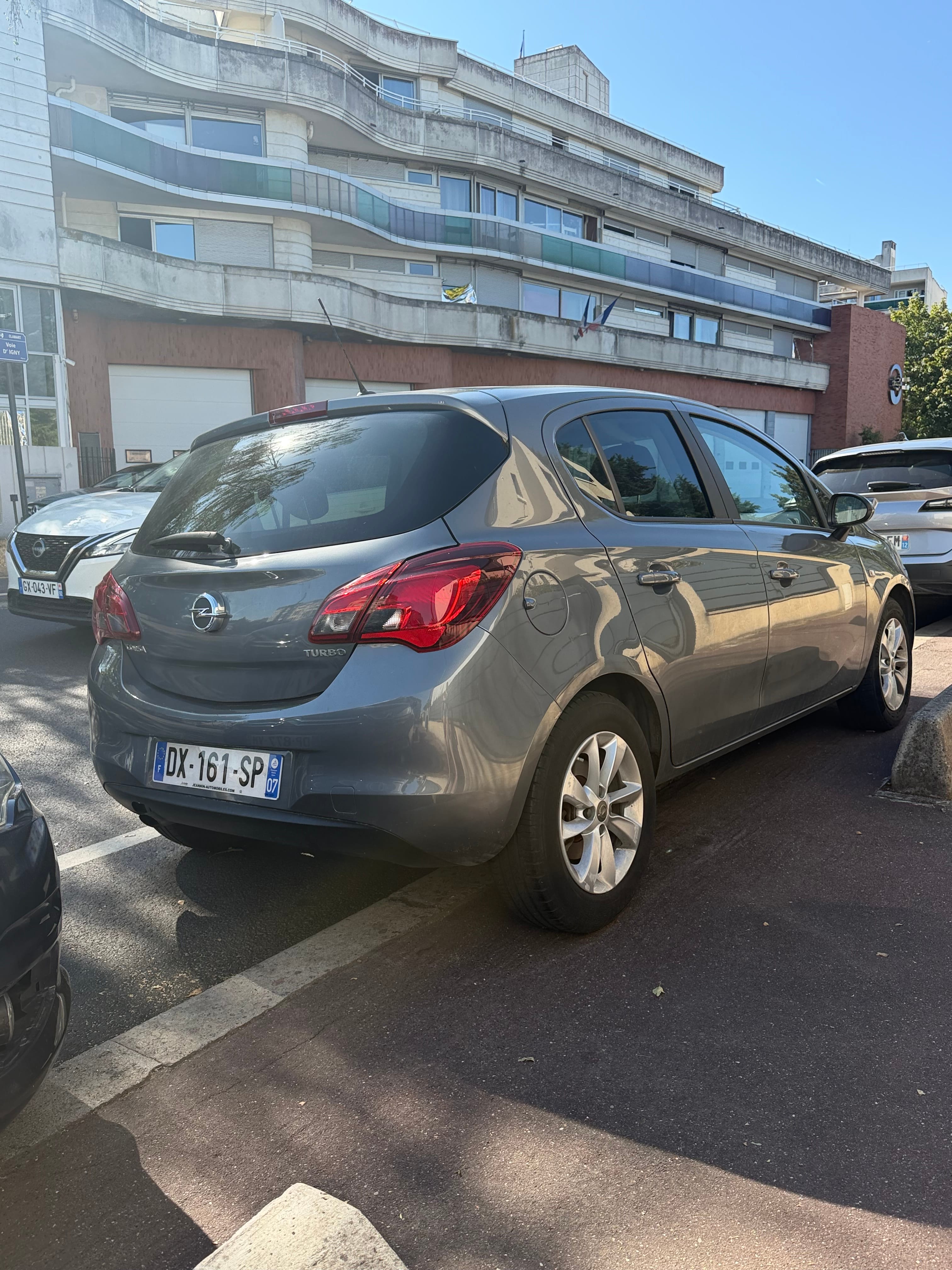 Opel Corsa avec Régulateur de vitesse