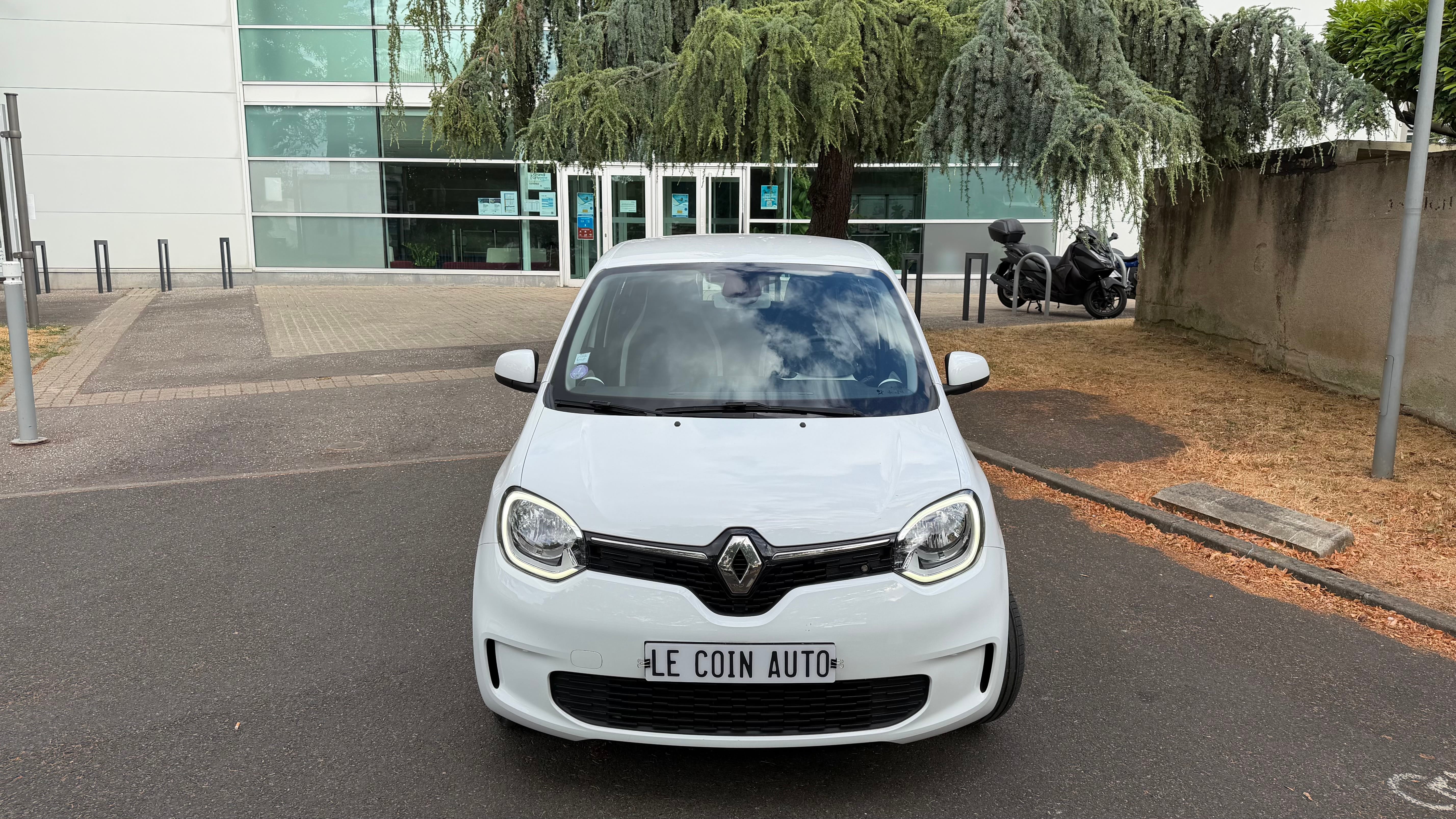 Renault Twingo III avec Entrée audio / iPod
