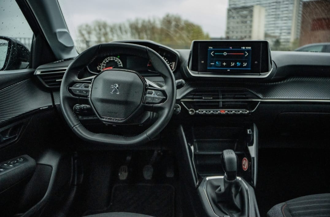 Peugeot 208 avec Régulateur de vitesse