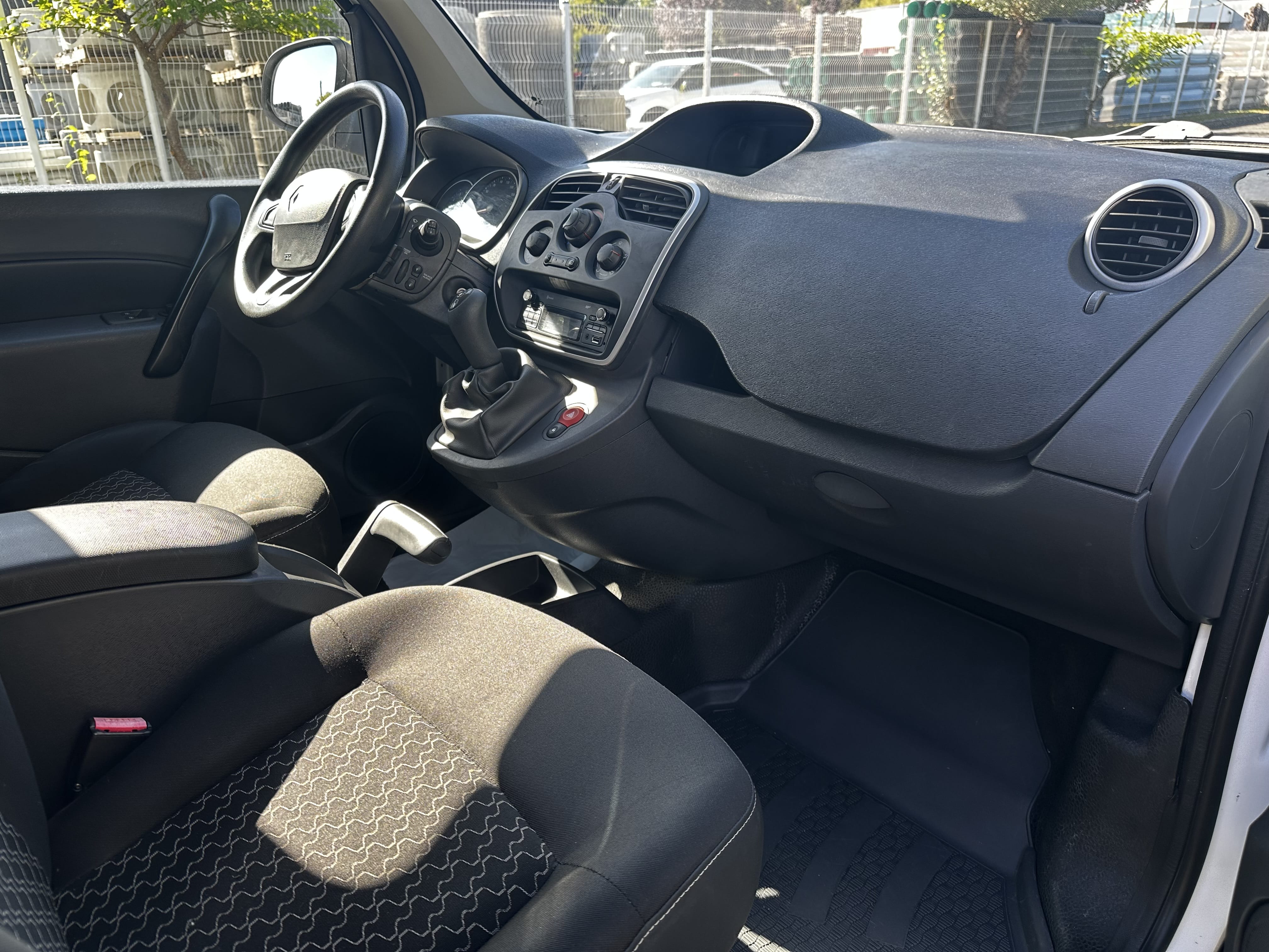 Renault Kangoo Express with Bluetooth audio