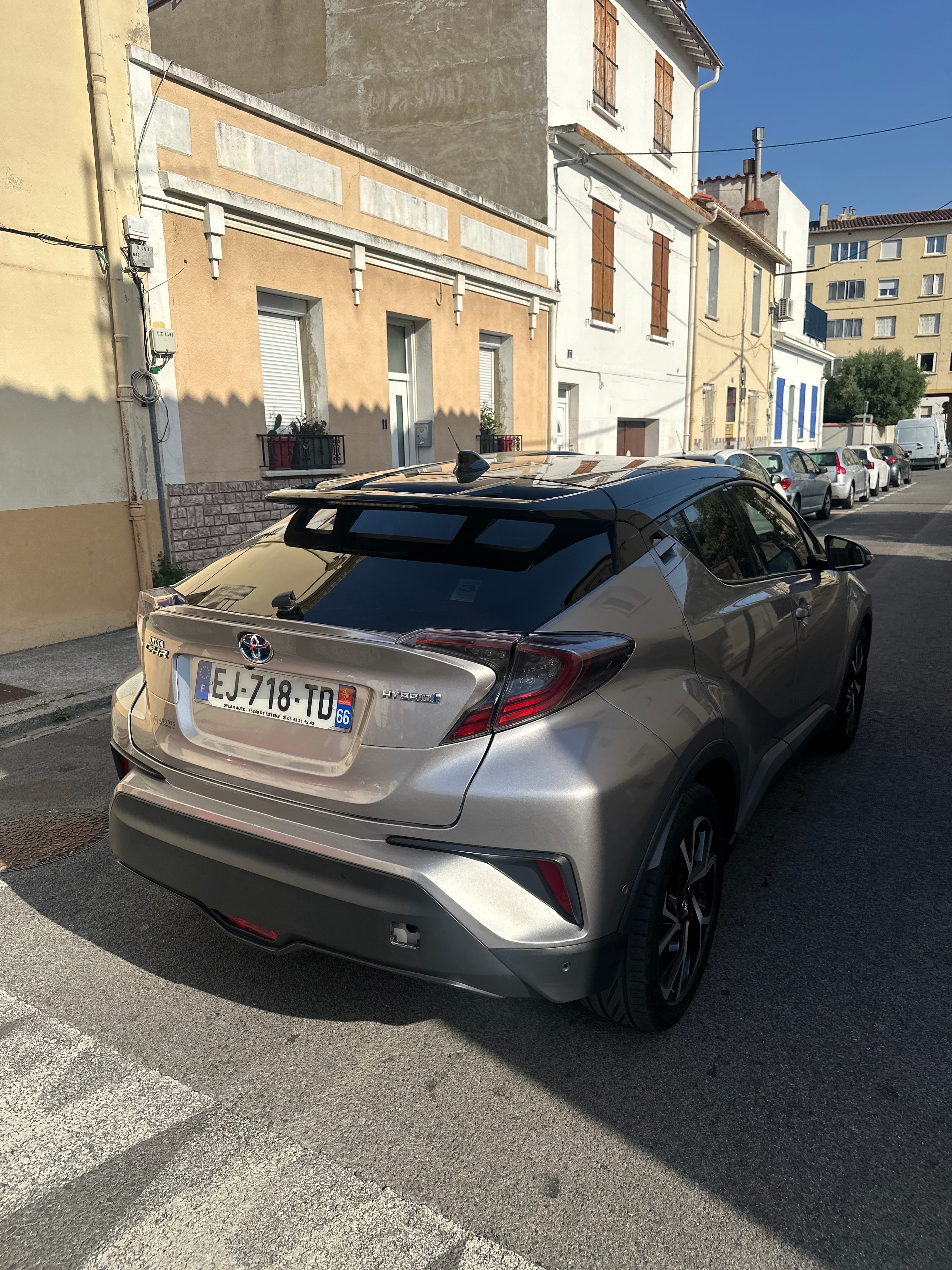 Toyota C-HR Hybrid avec Climatisation