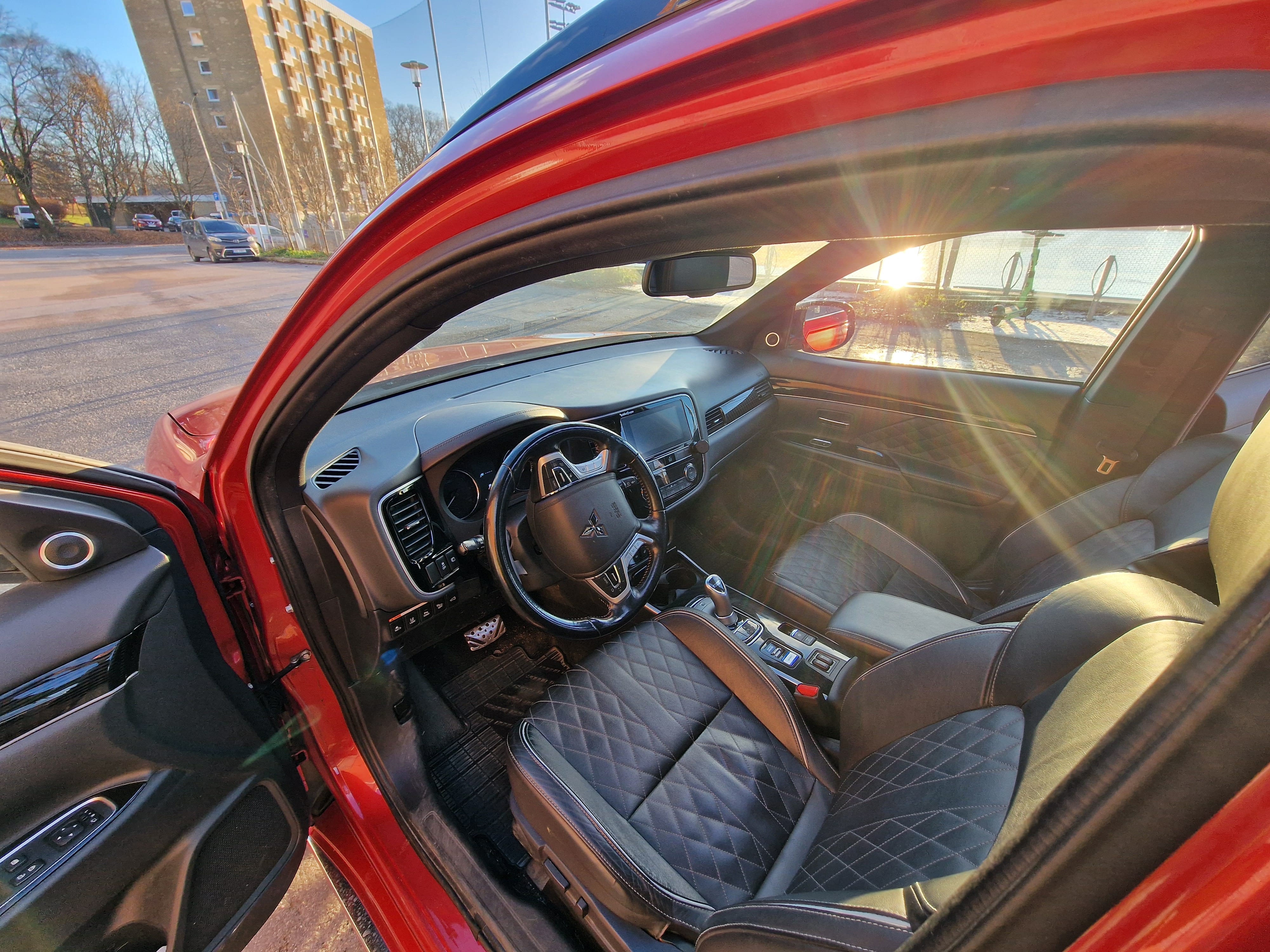 Mitsubishi Outlander SE 5 S PHEV 2.4 WD SE med Cruisekontroll
