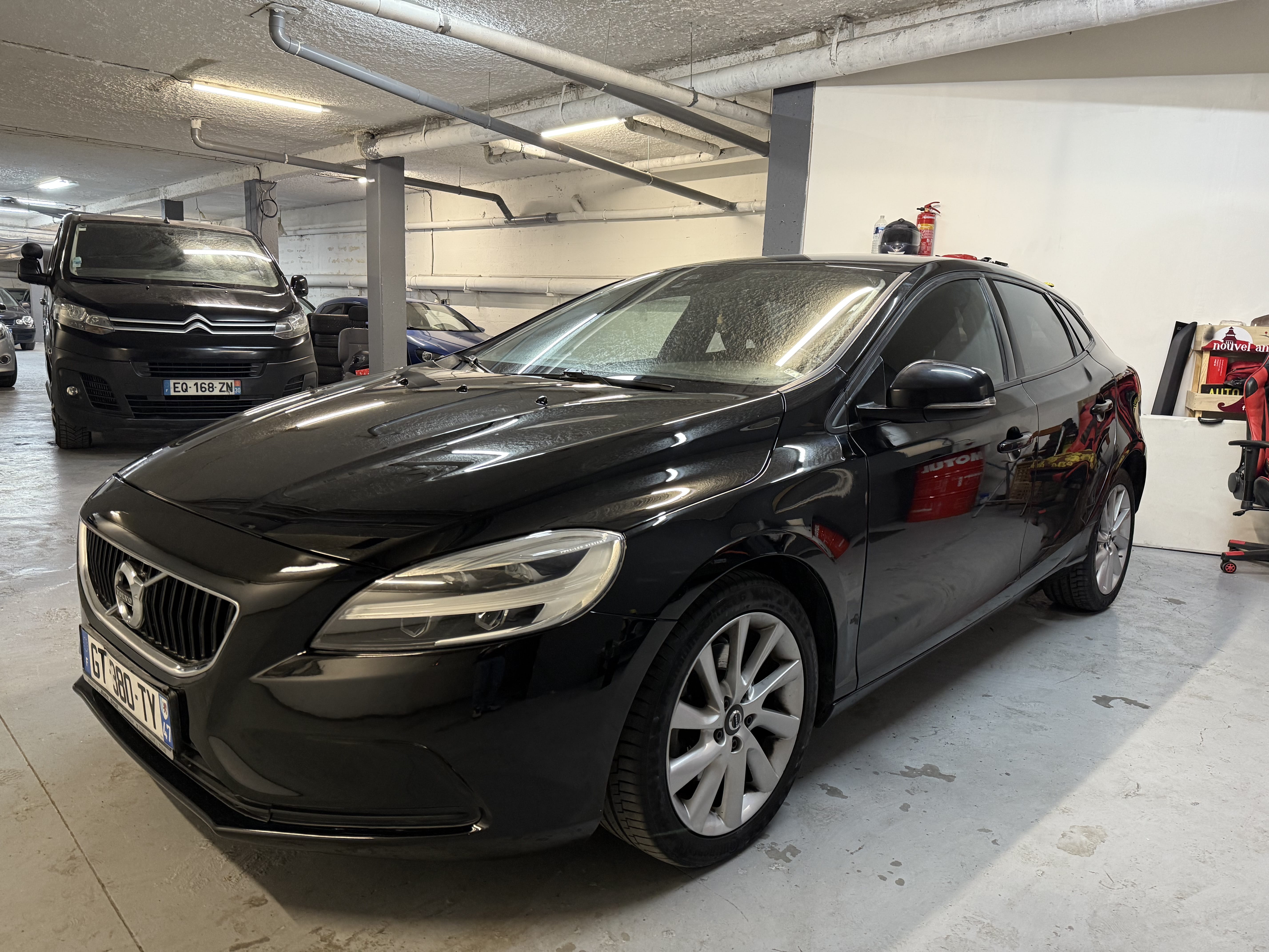 Volvo V40, 2019, Essence 95