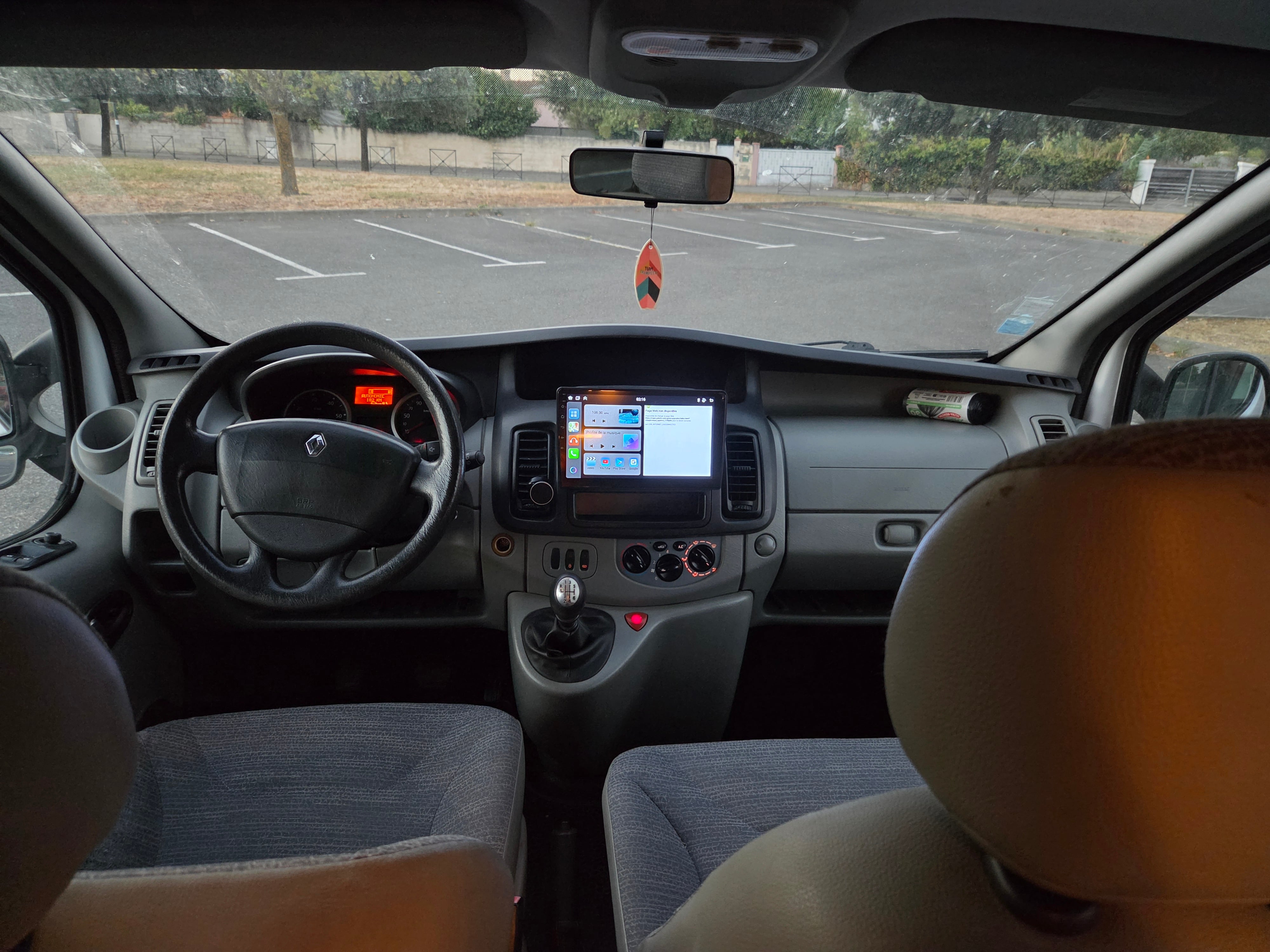 Renault Trafic Passenger 2.0 dci 115 cv avec GPS