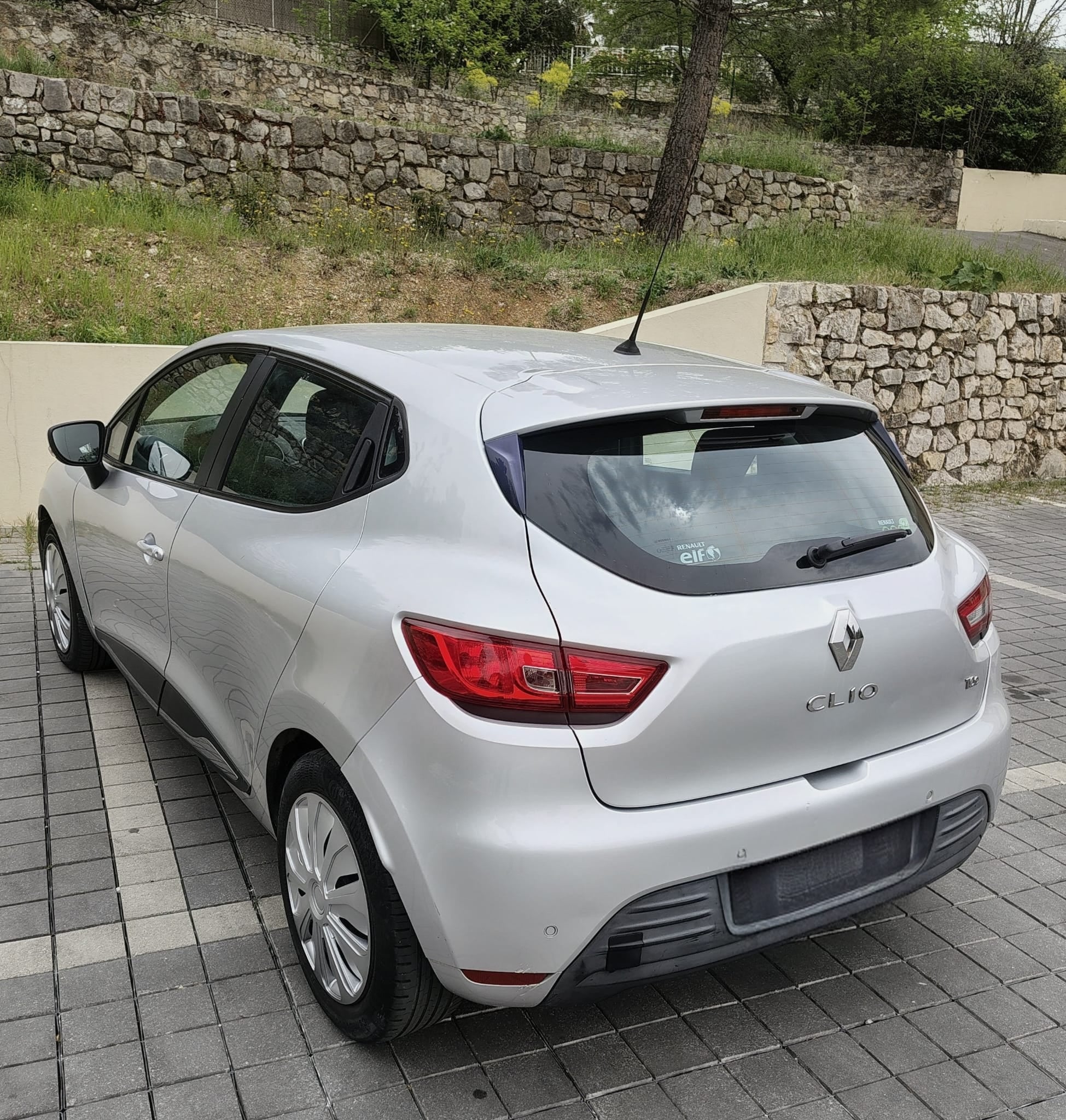 Renault Clio Tce 90 avec GPS