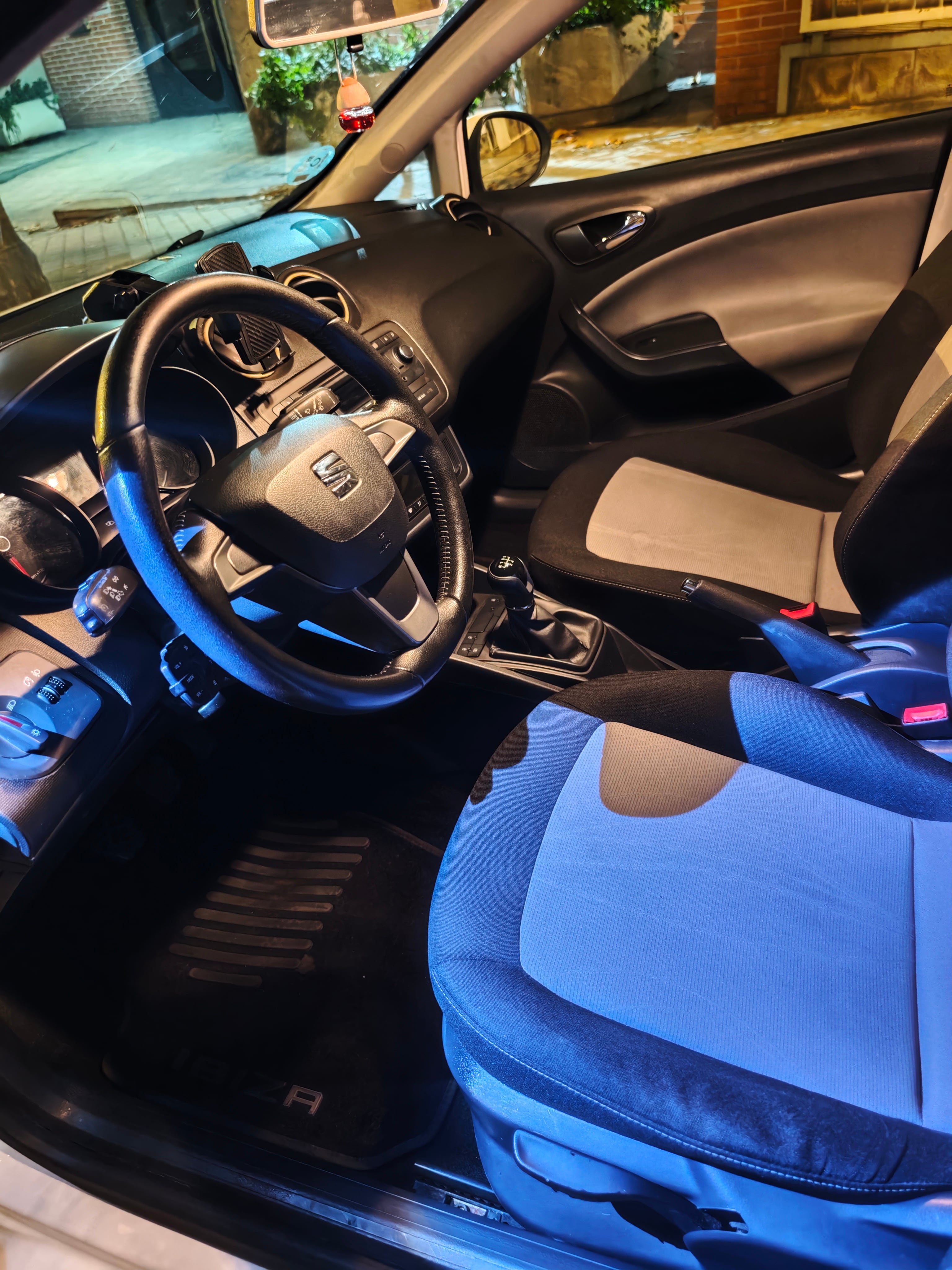 Seat Ibiza 1,2 TSI con Audio Bluetooth