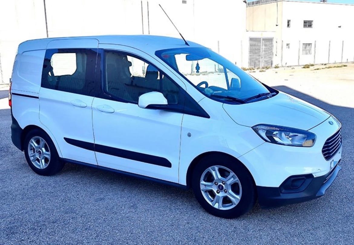 Ford Transit Courier Combi, 2016, Gasolina 95