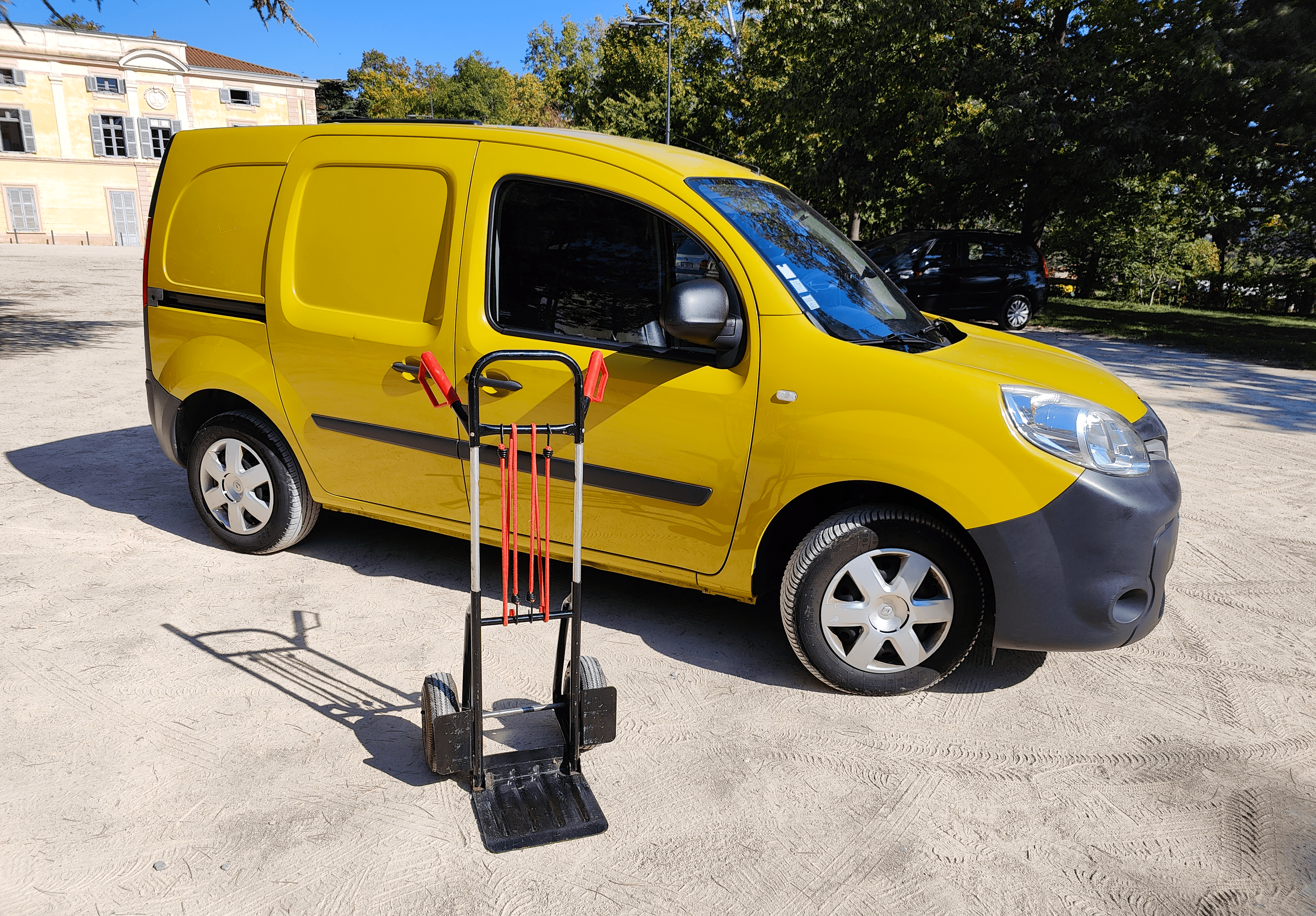 Renault Kangoo Fourgon avec diable, girafon et attelage (1.5 DCI 75ch), 2017, Diesel