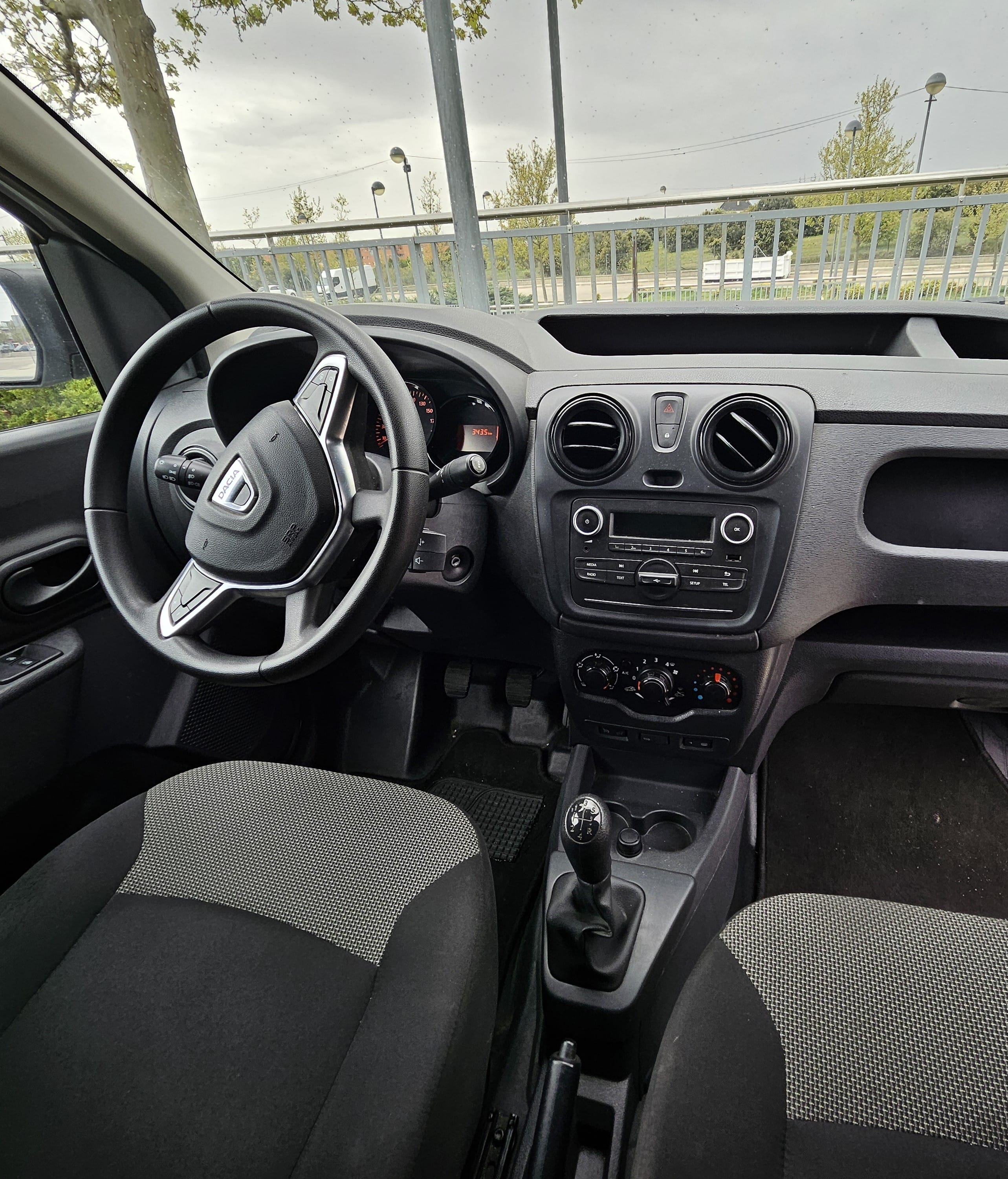 Dacia Dokker con Radio 