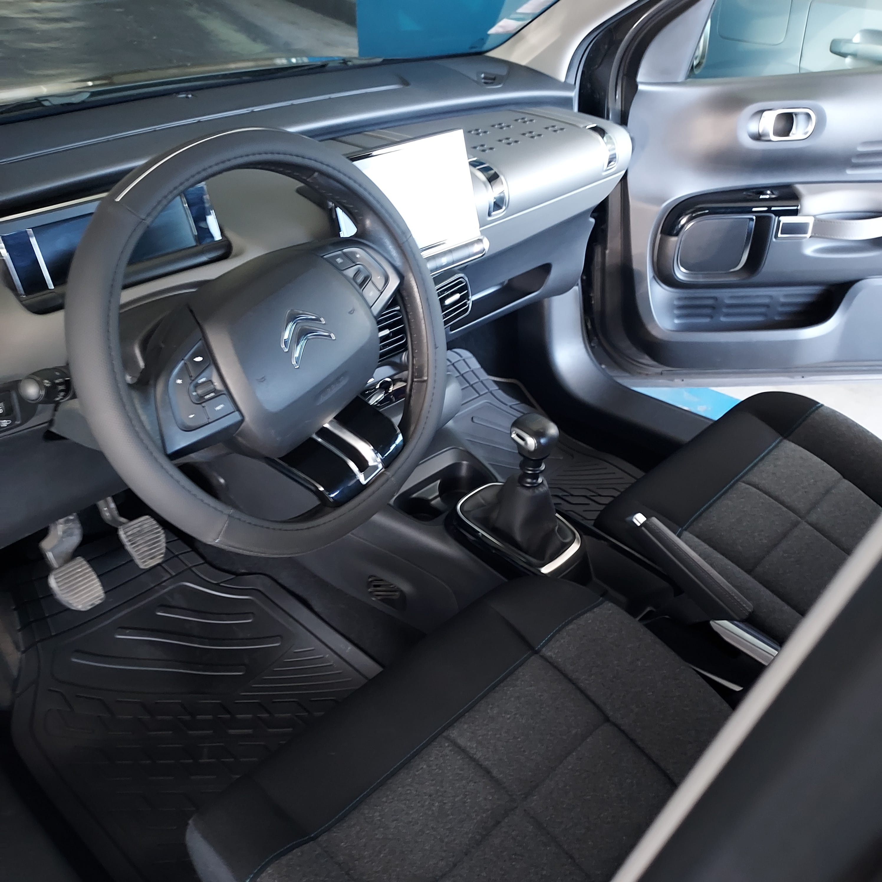 Citroen C4 Cactus with Cruise control