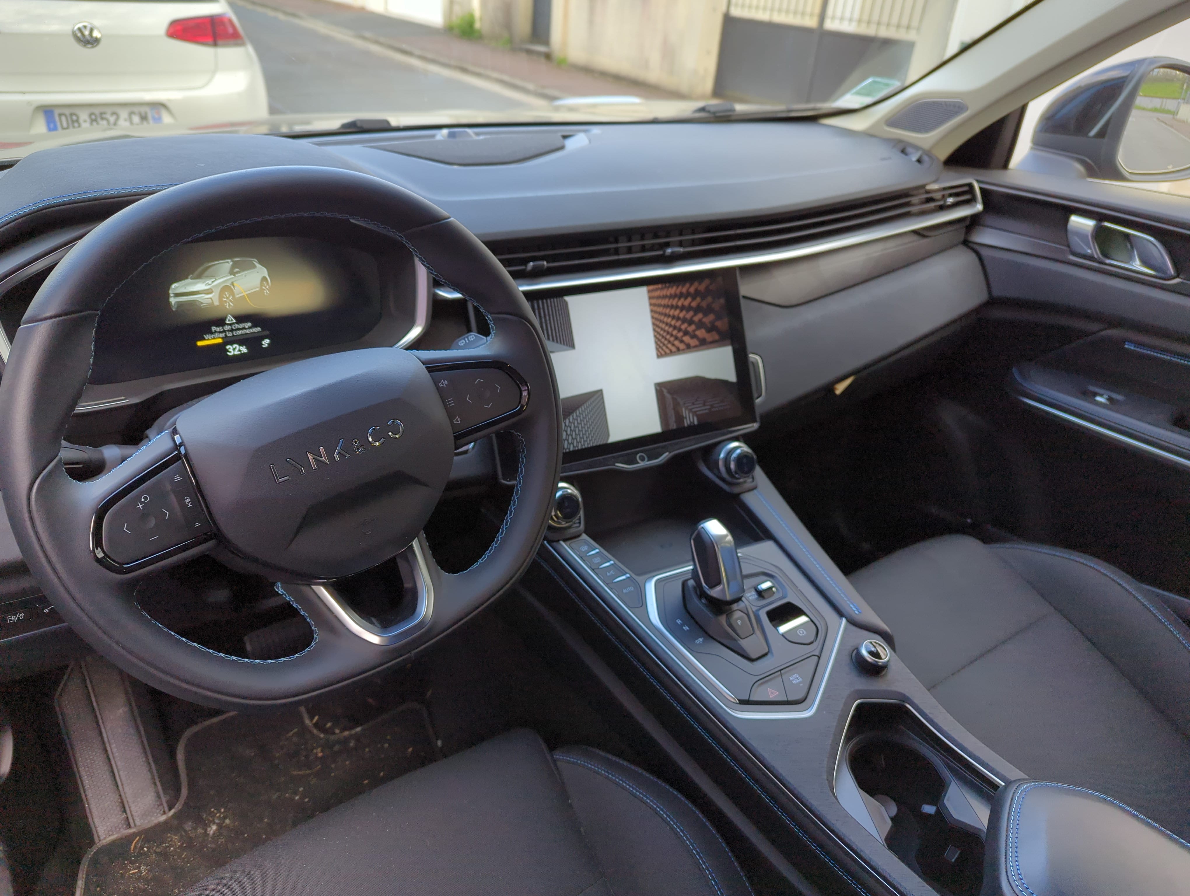 Lynk & Co 01 avec Audio Bluetooth