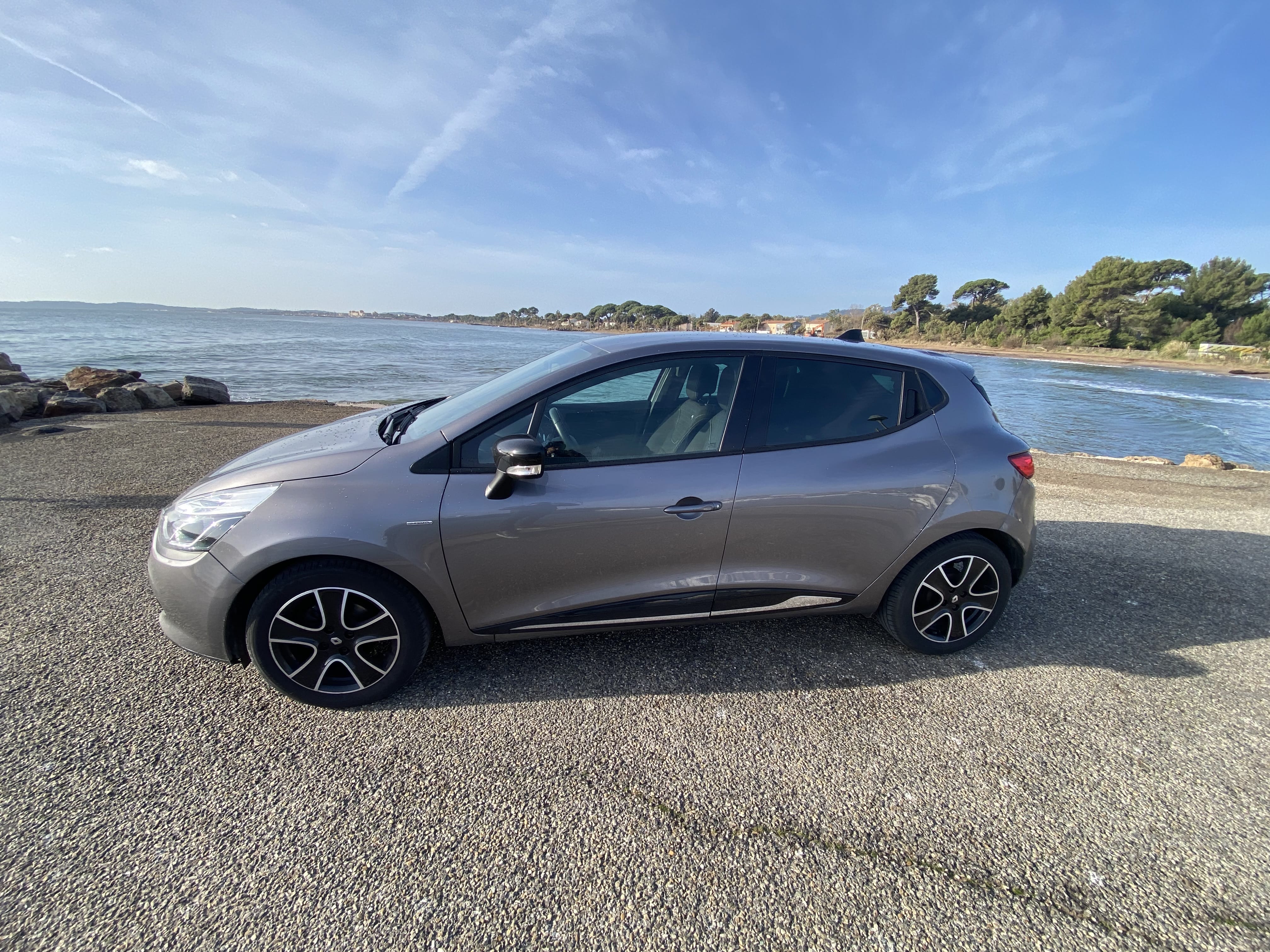 Renault Clio avec Climatisation