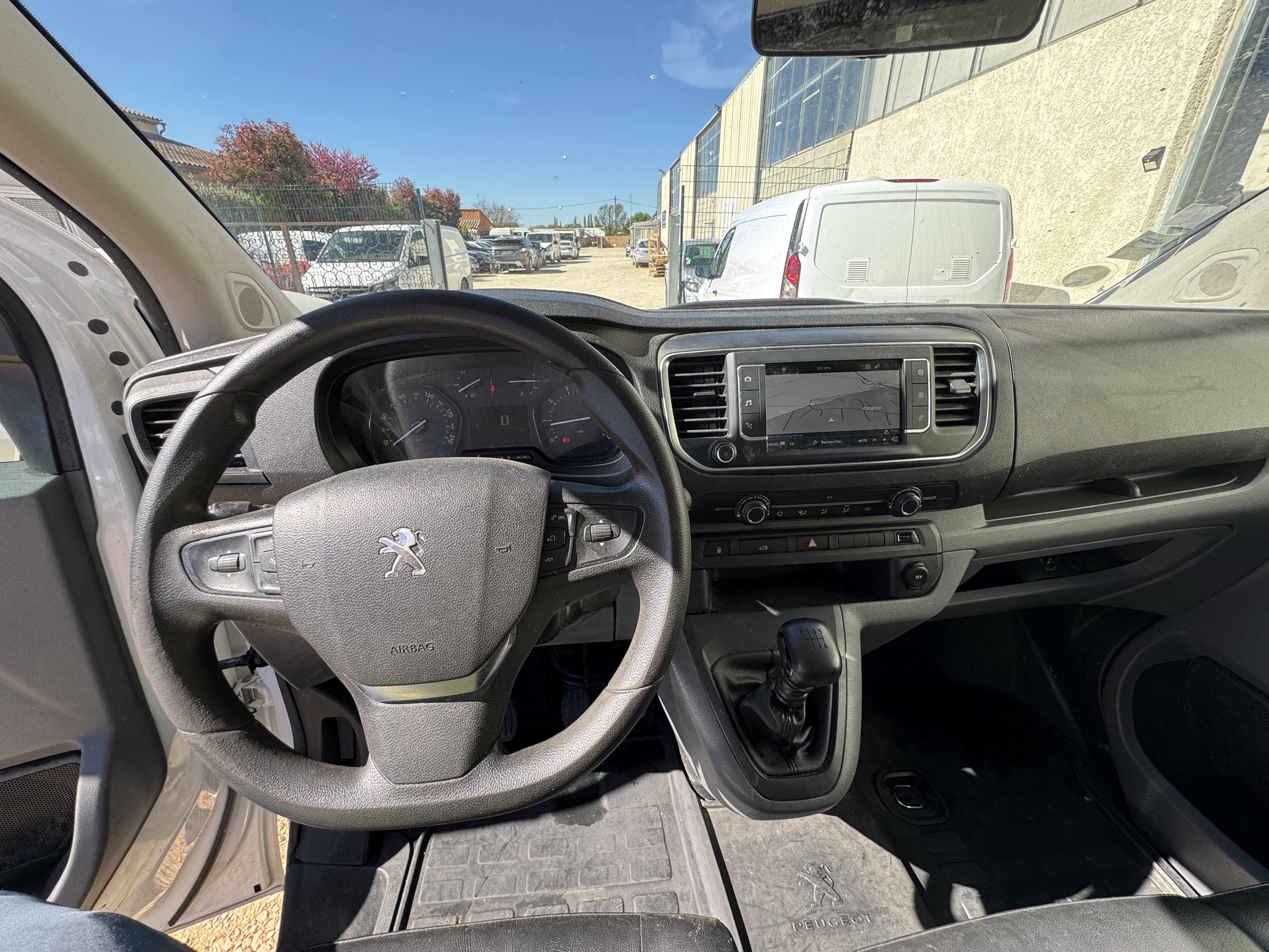 Peugeot Expert avec Autoradio