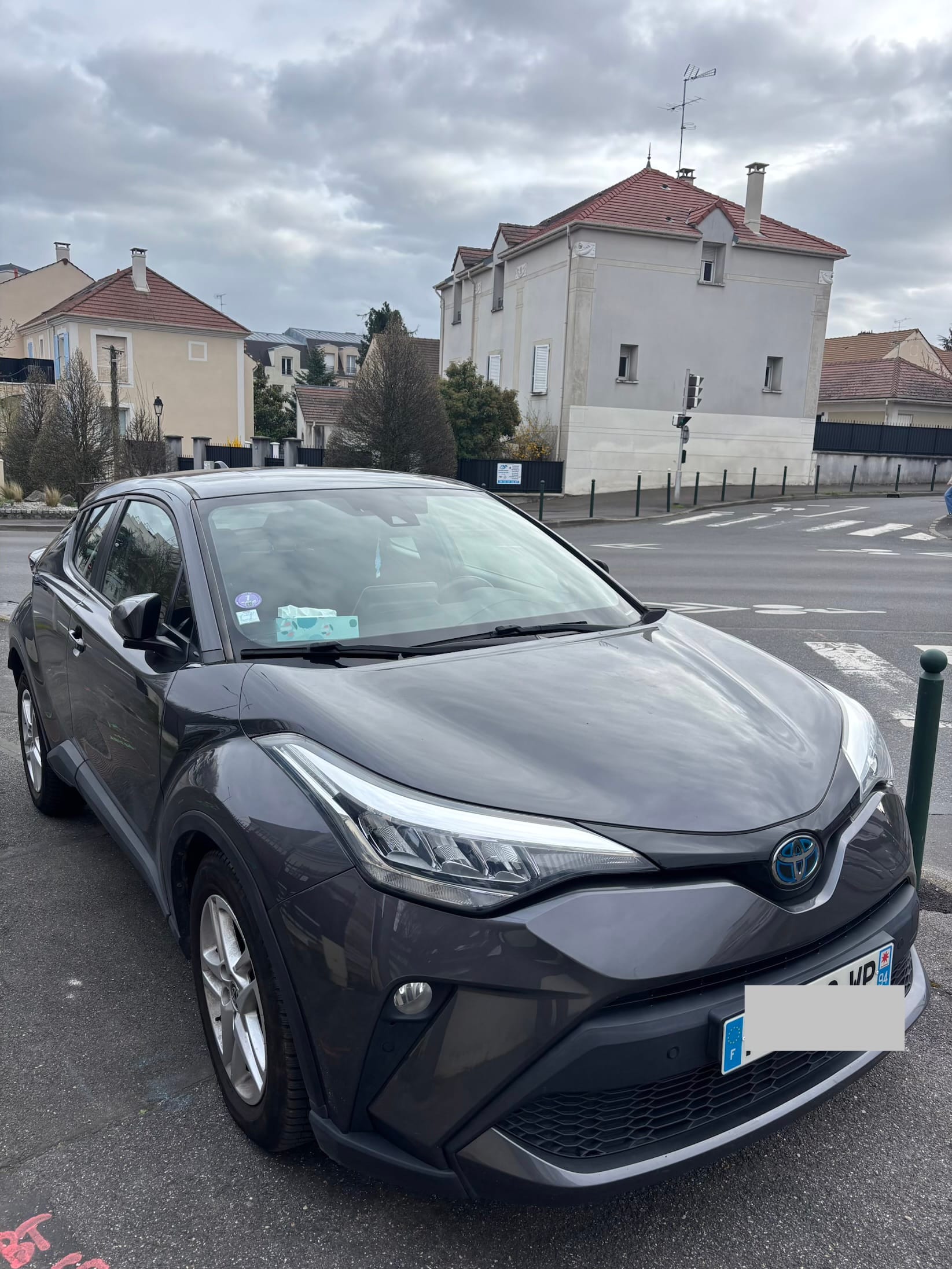 Toyota C-HR Hybrid, 2020, Essence 95 / Électrique (hybride), automatique