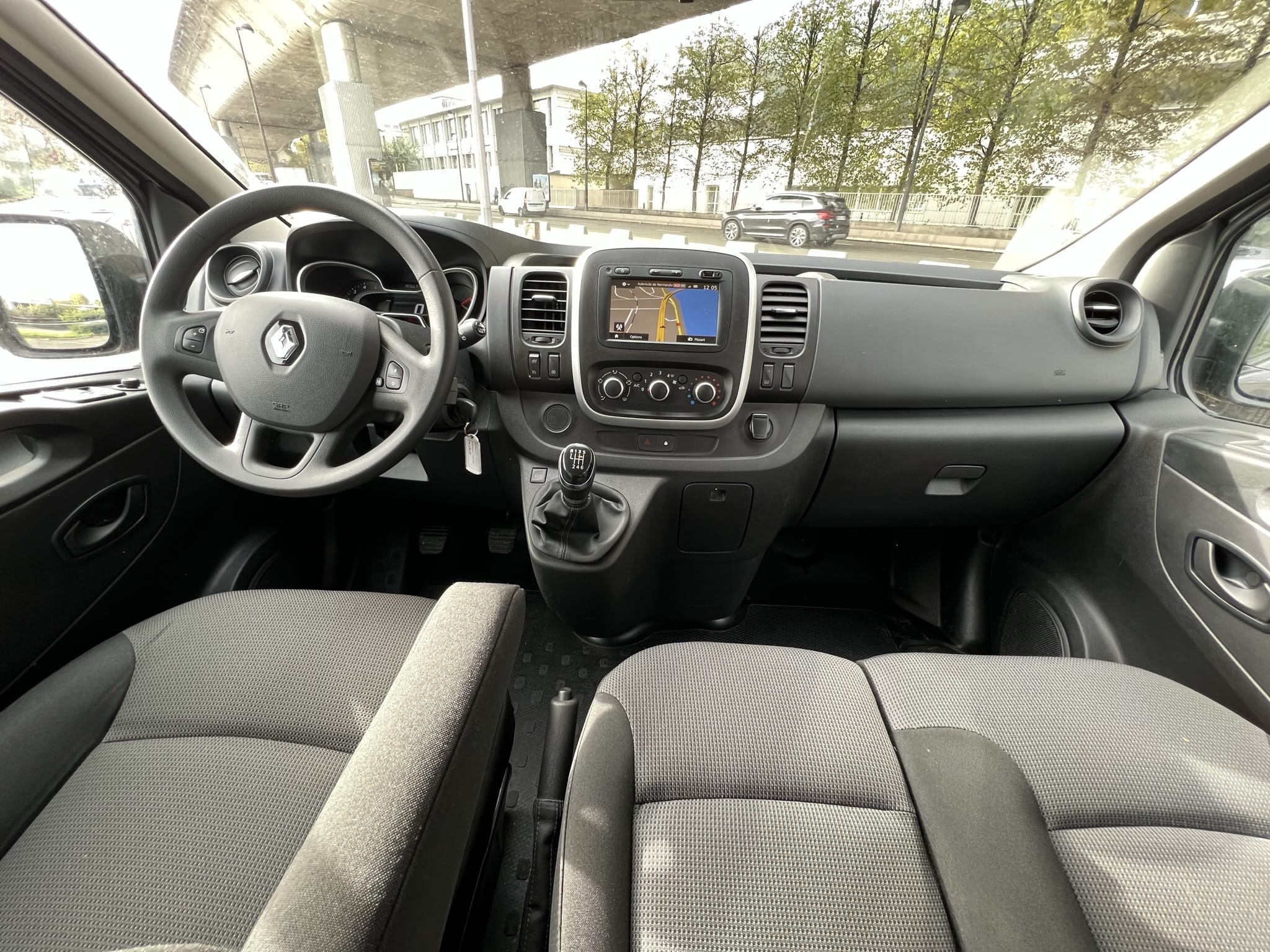 Renault Trafic Passenger 2.0l dCi avec Régulateur de vitesse