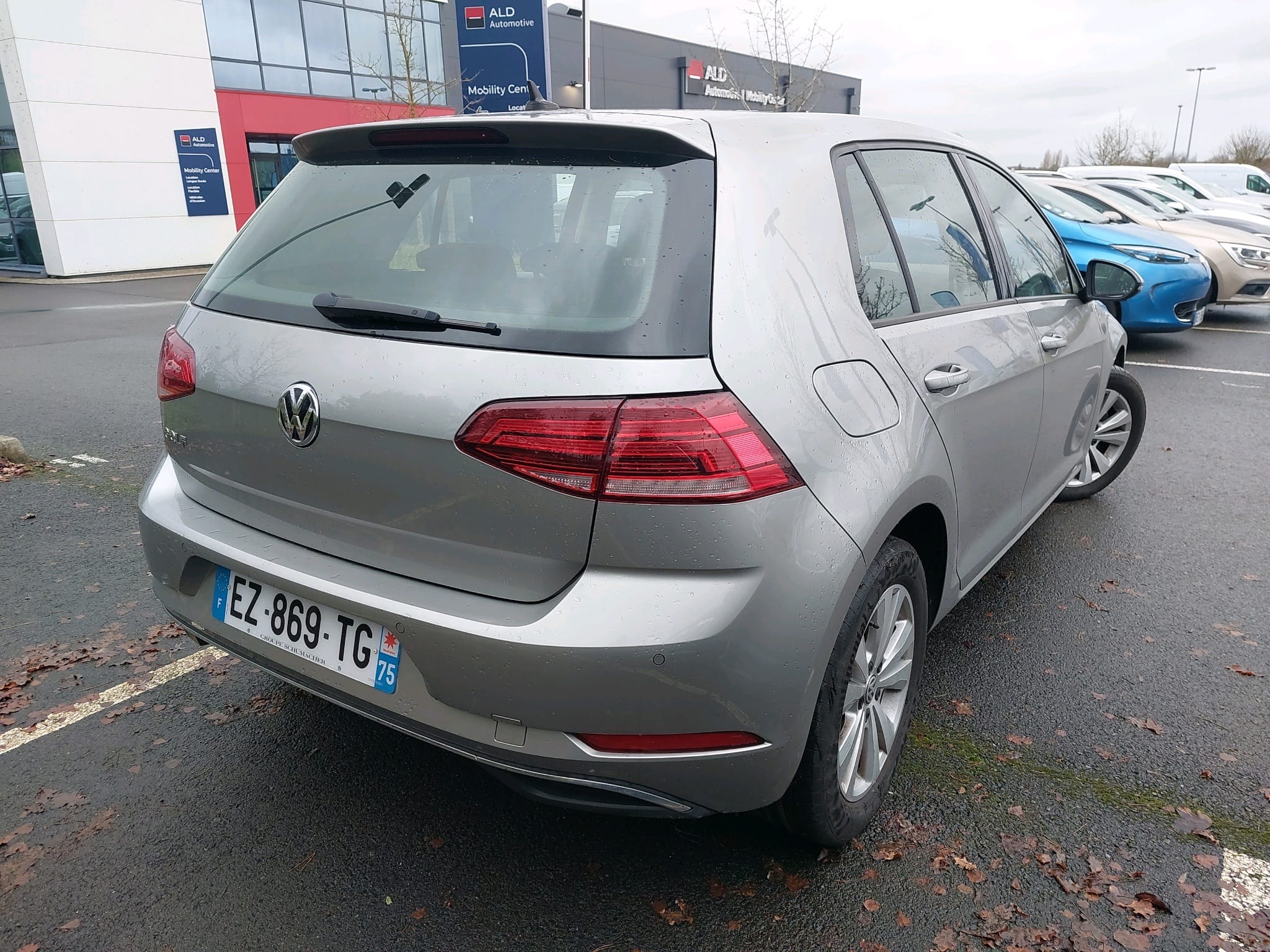 Volkswagen Golf avec GPS