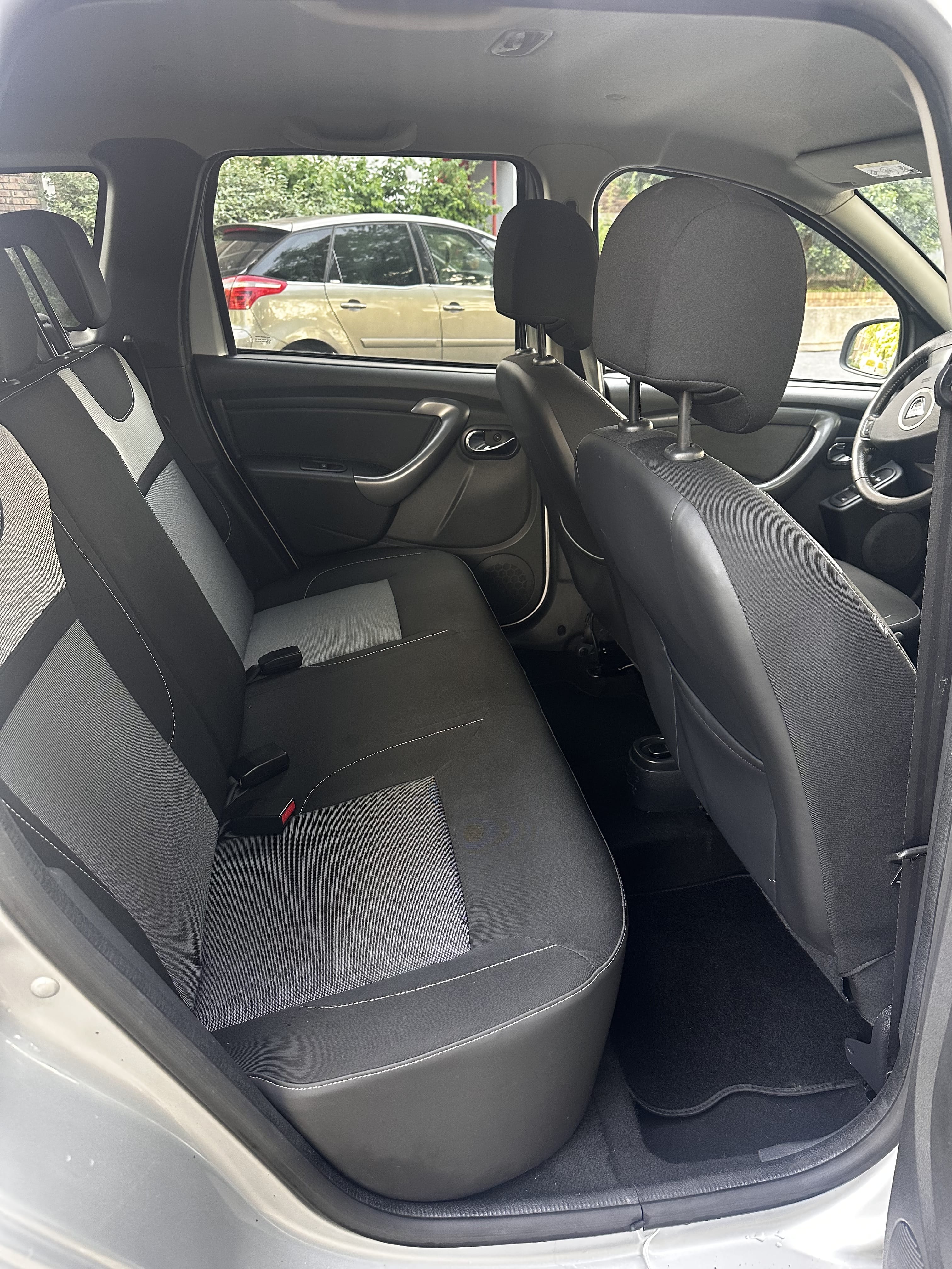 Dacia Duster avec Autoradio