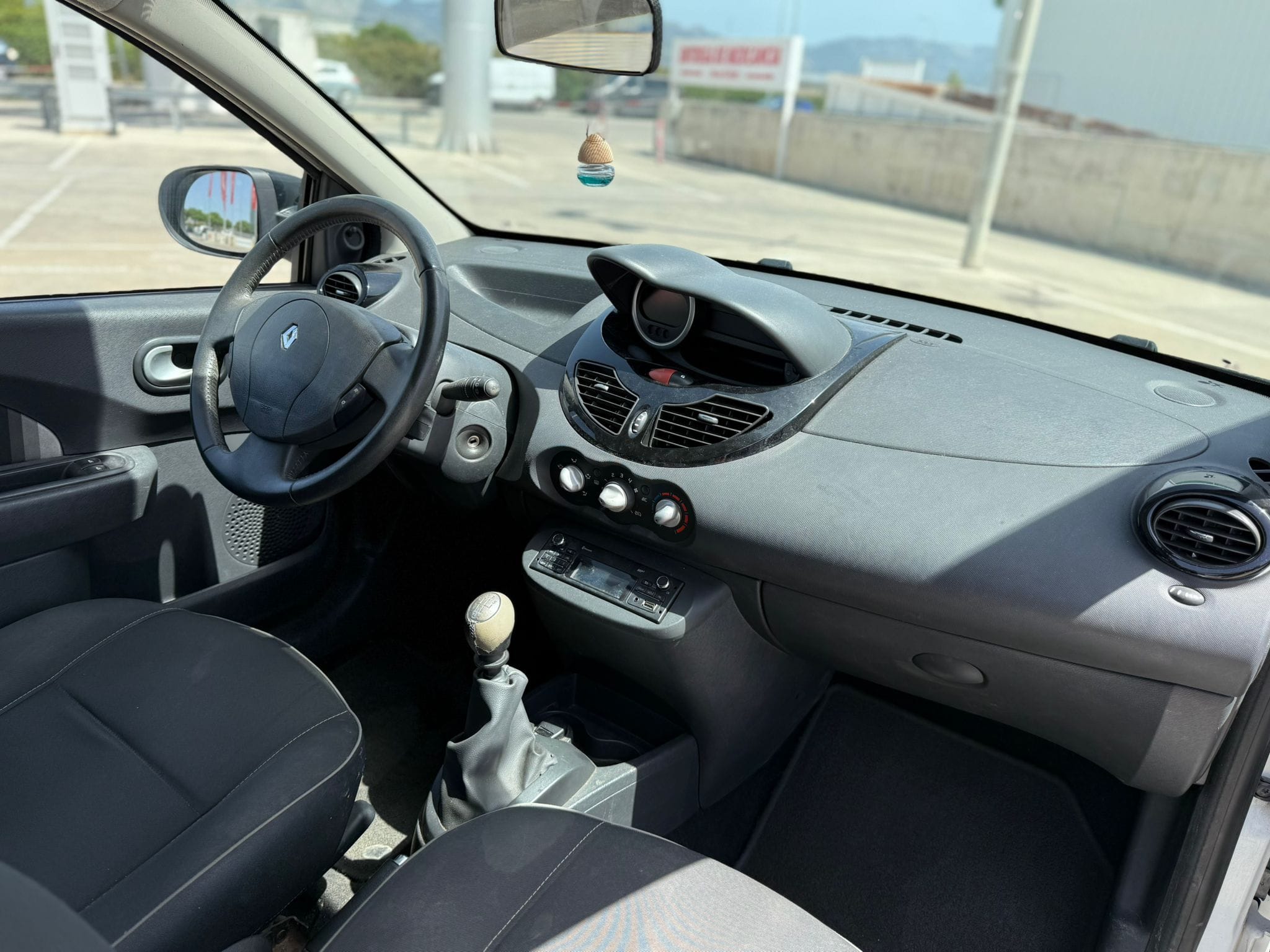 Renault Twingo med Bilradio