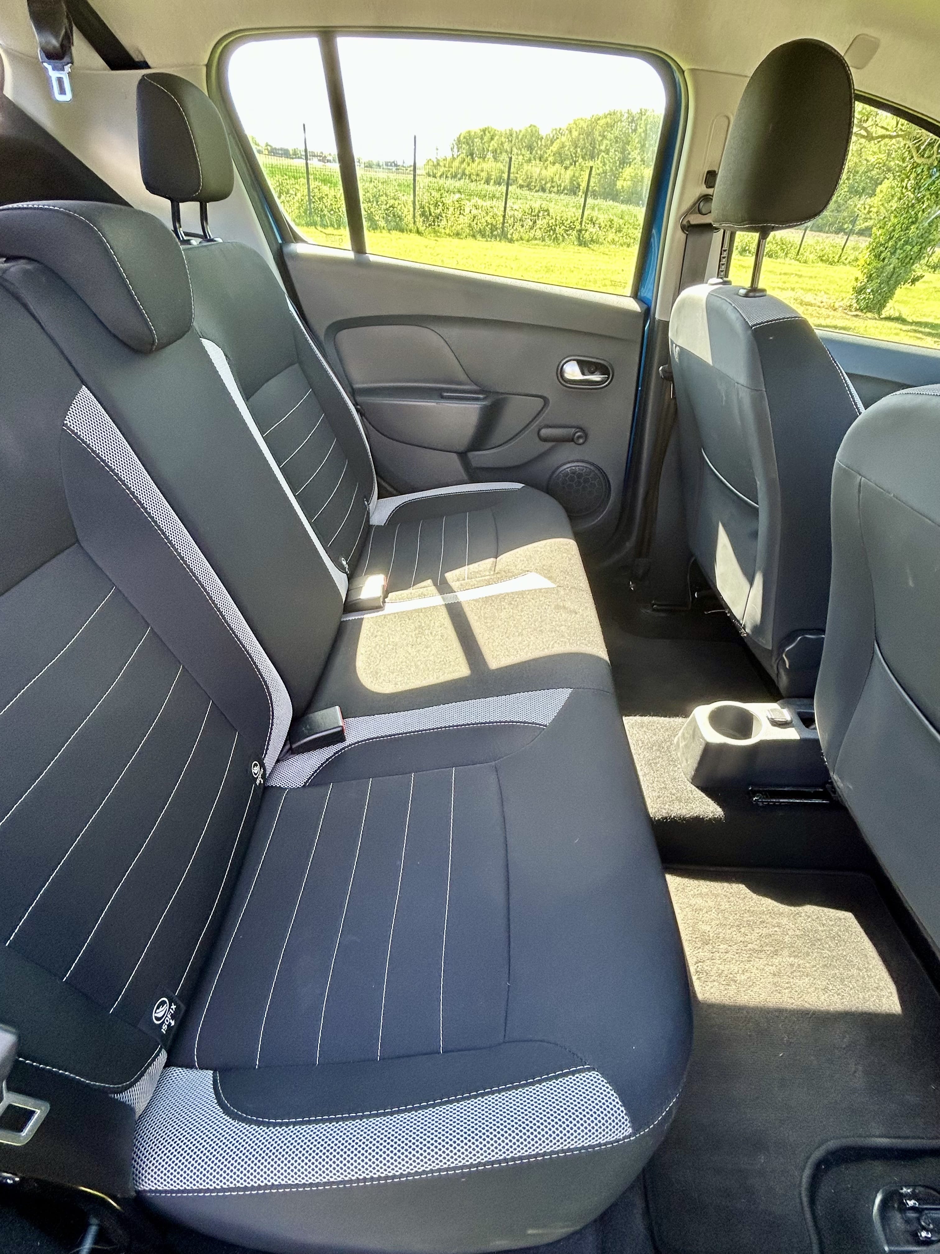 Dacia Sandero Stepway avec Autoradio