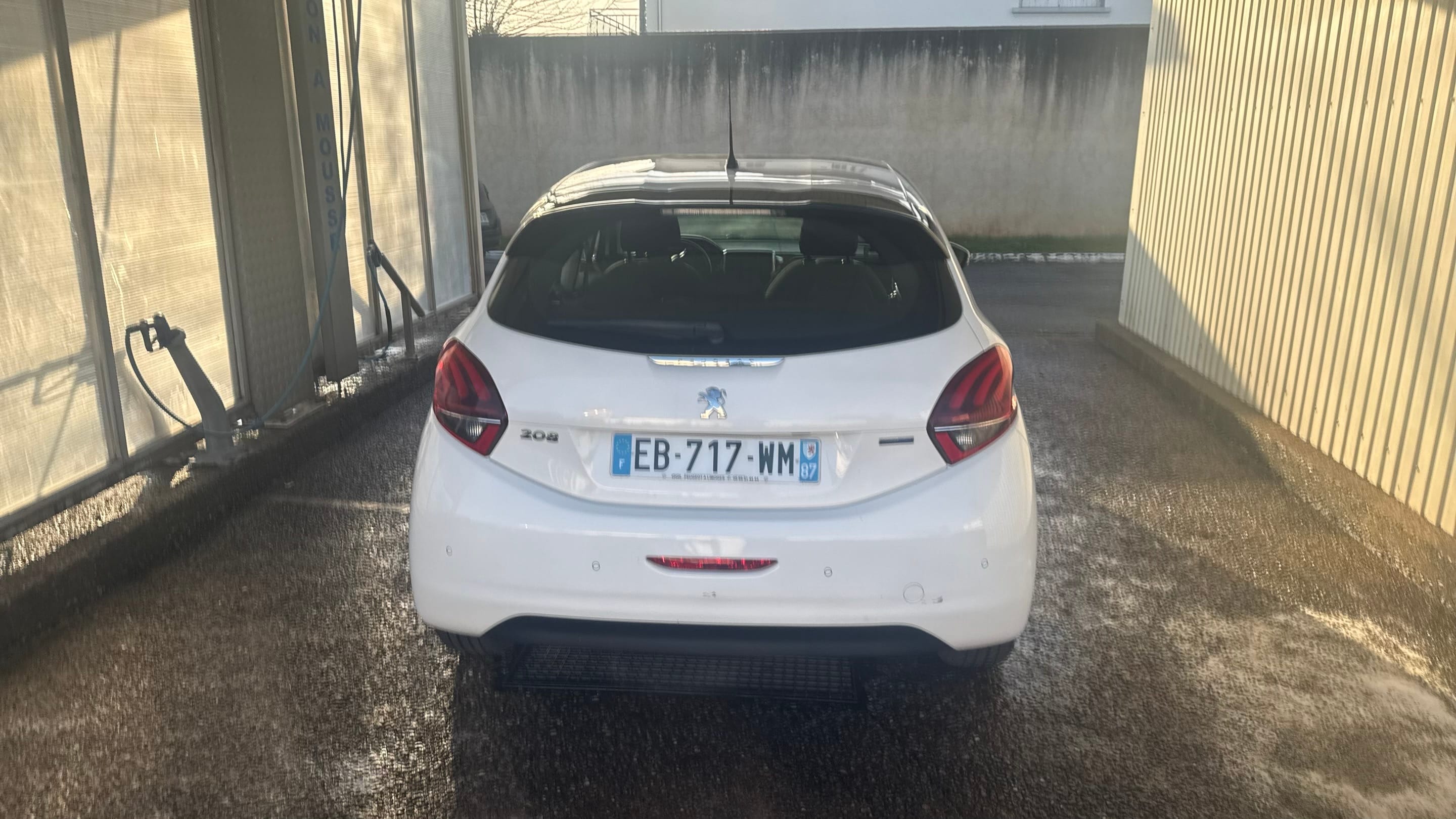 Peugeot 208 avec Régulateur de vitesse
