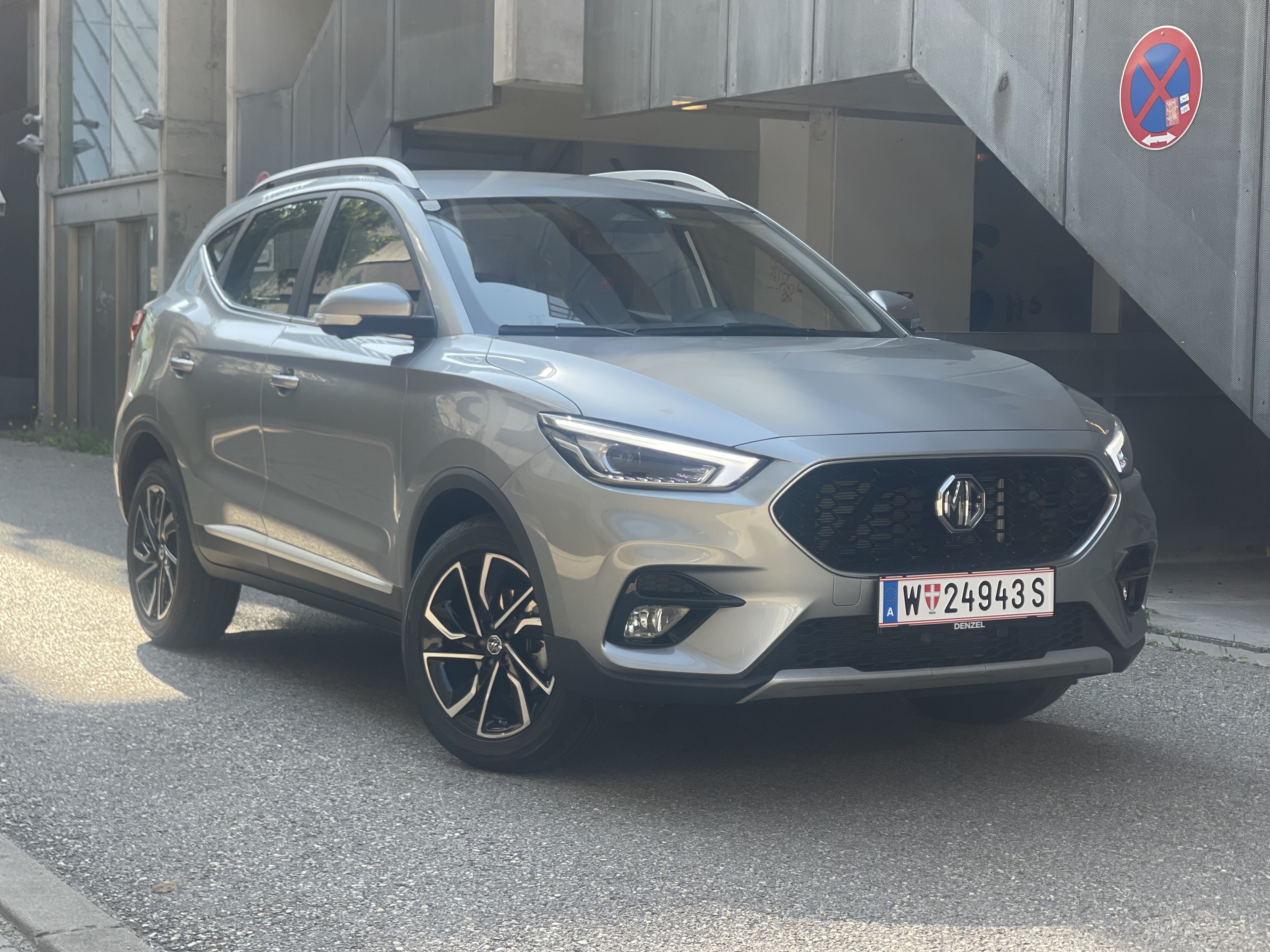 MG ZS mit Navigationsgerät