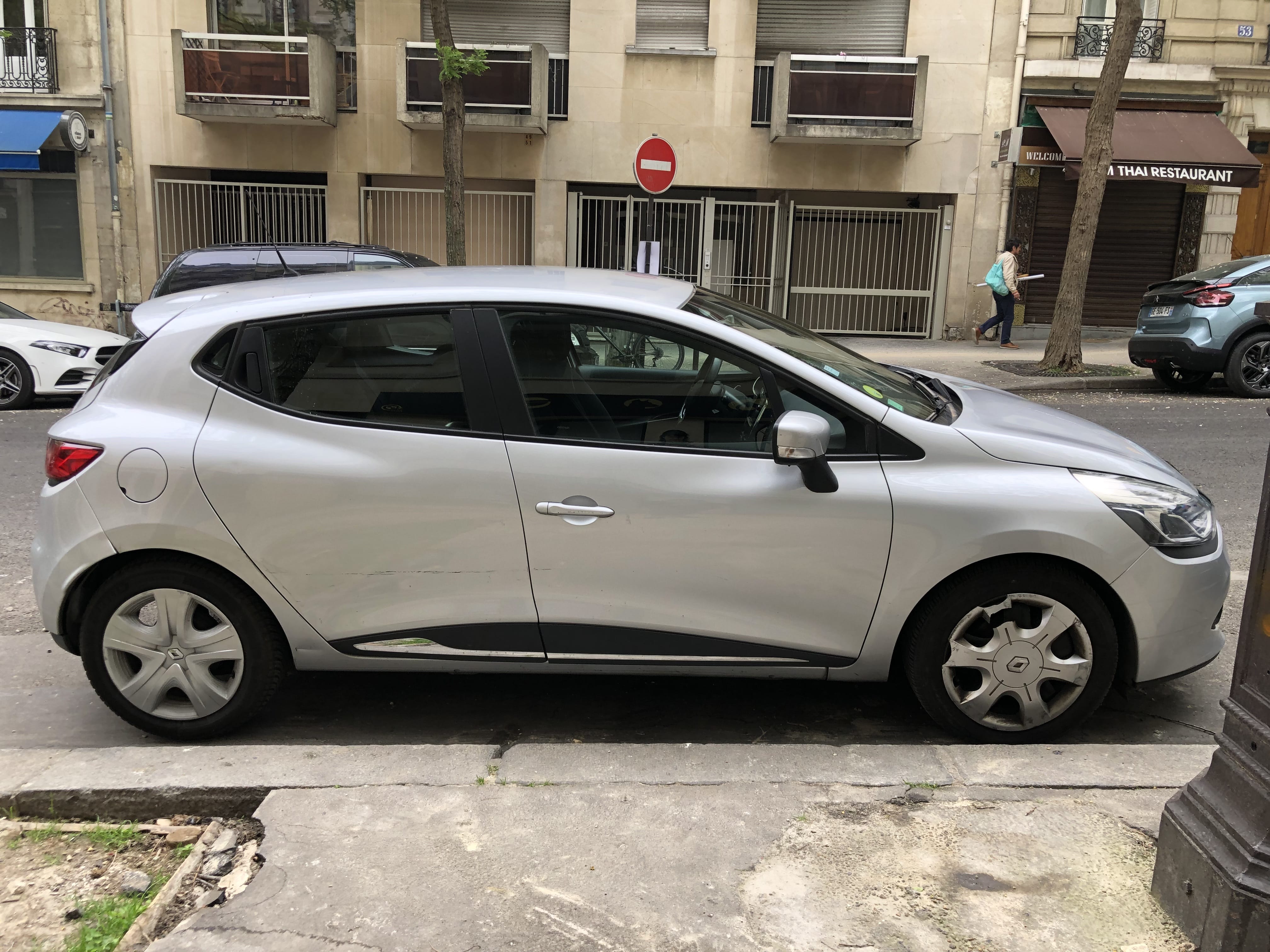Renault Clio avec Siège bébé
