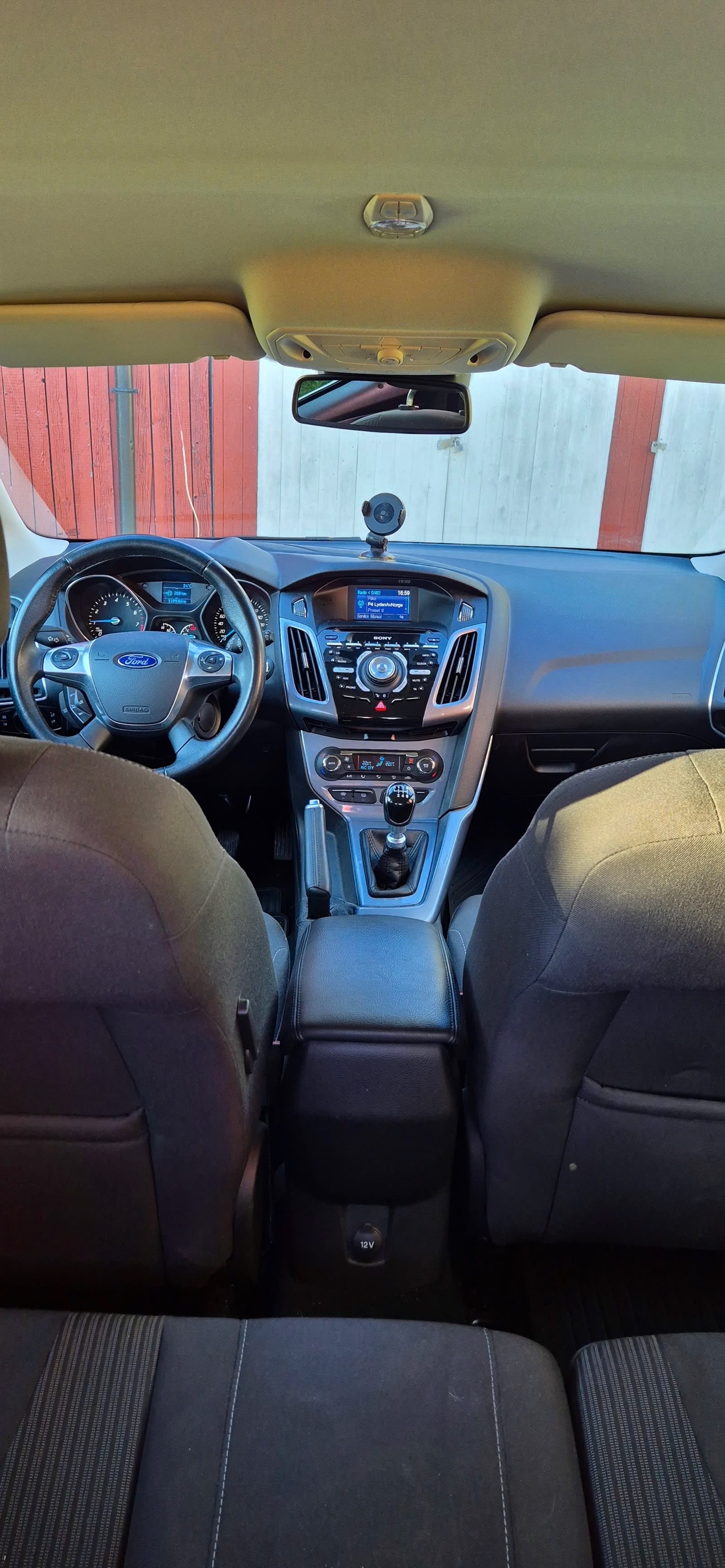 Ford Focus Titanium med Bluetooth audio