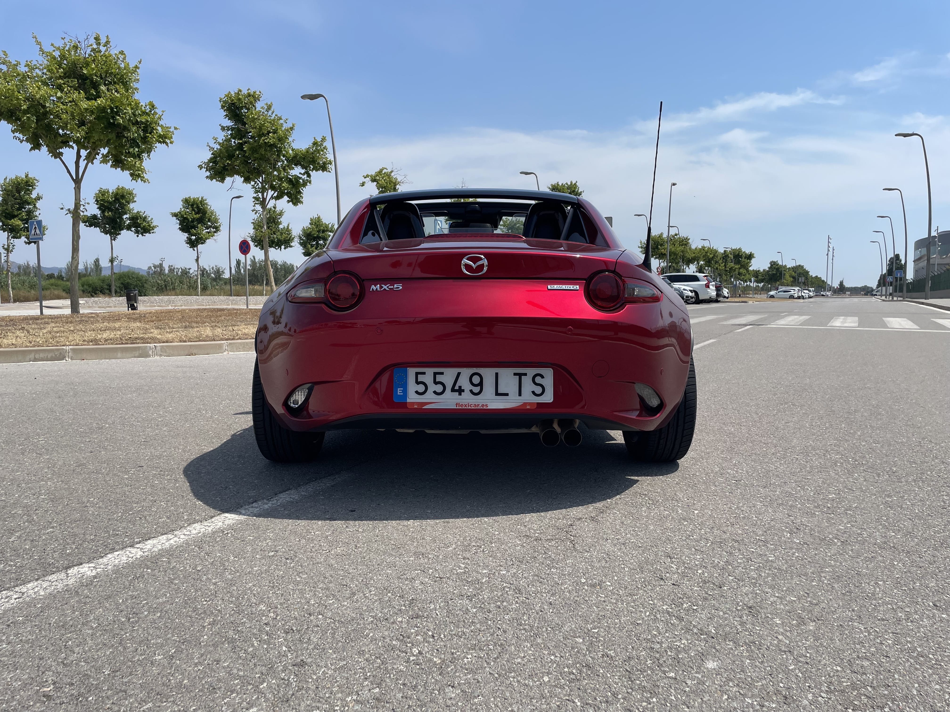 Mazda MX-5 Miata Club Sport descapotable con GPS