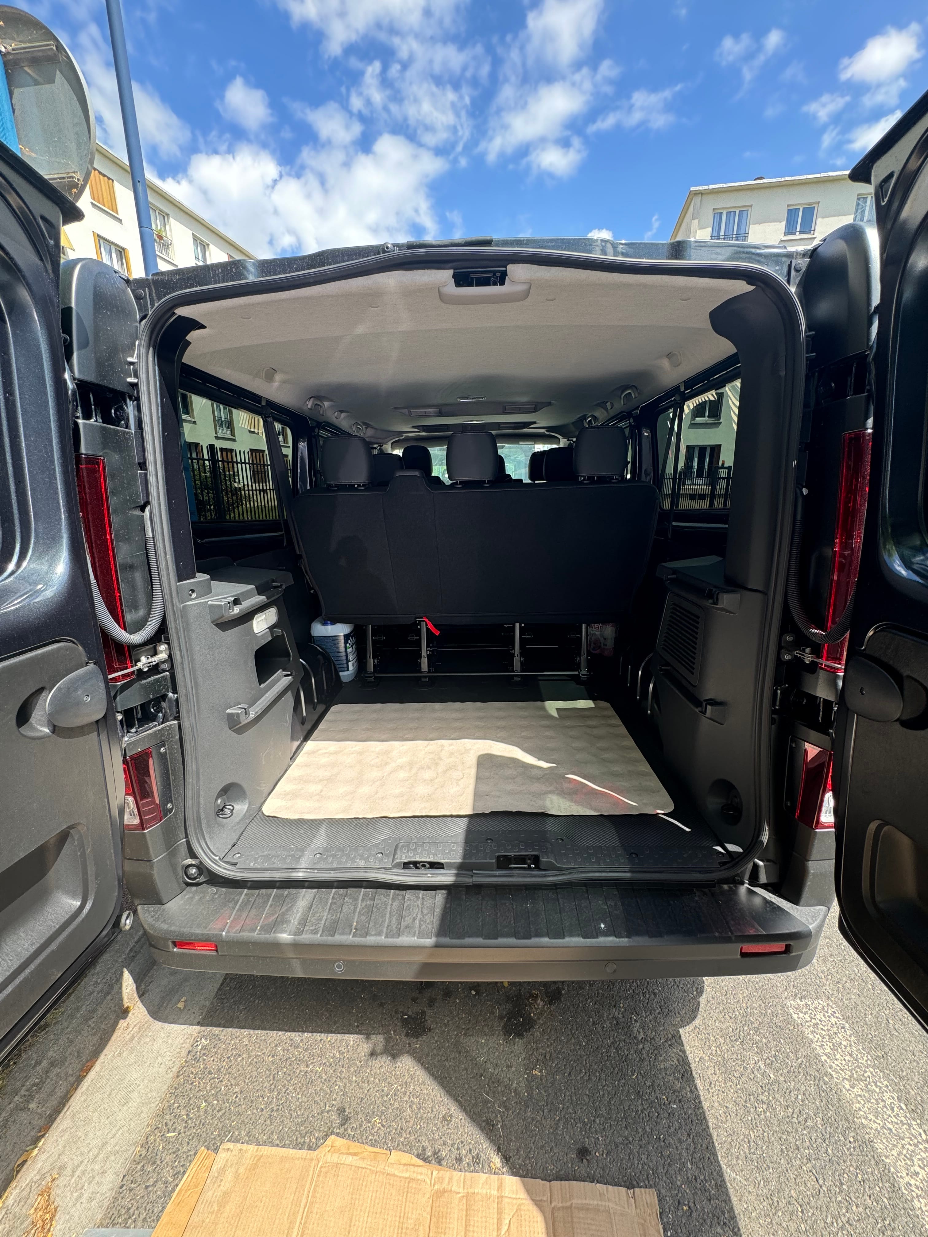 Nissan Primastar avec Siège bébé