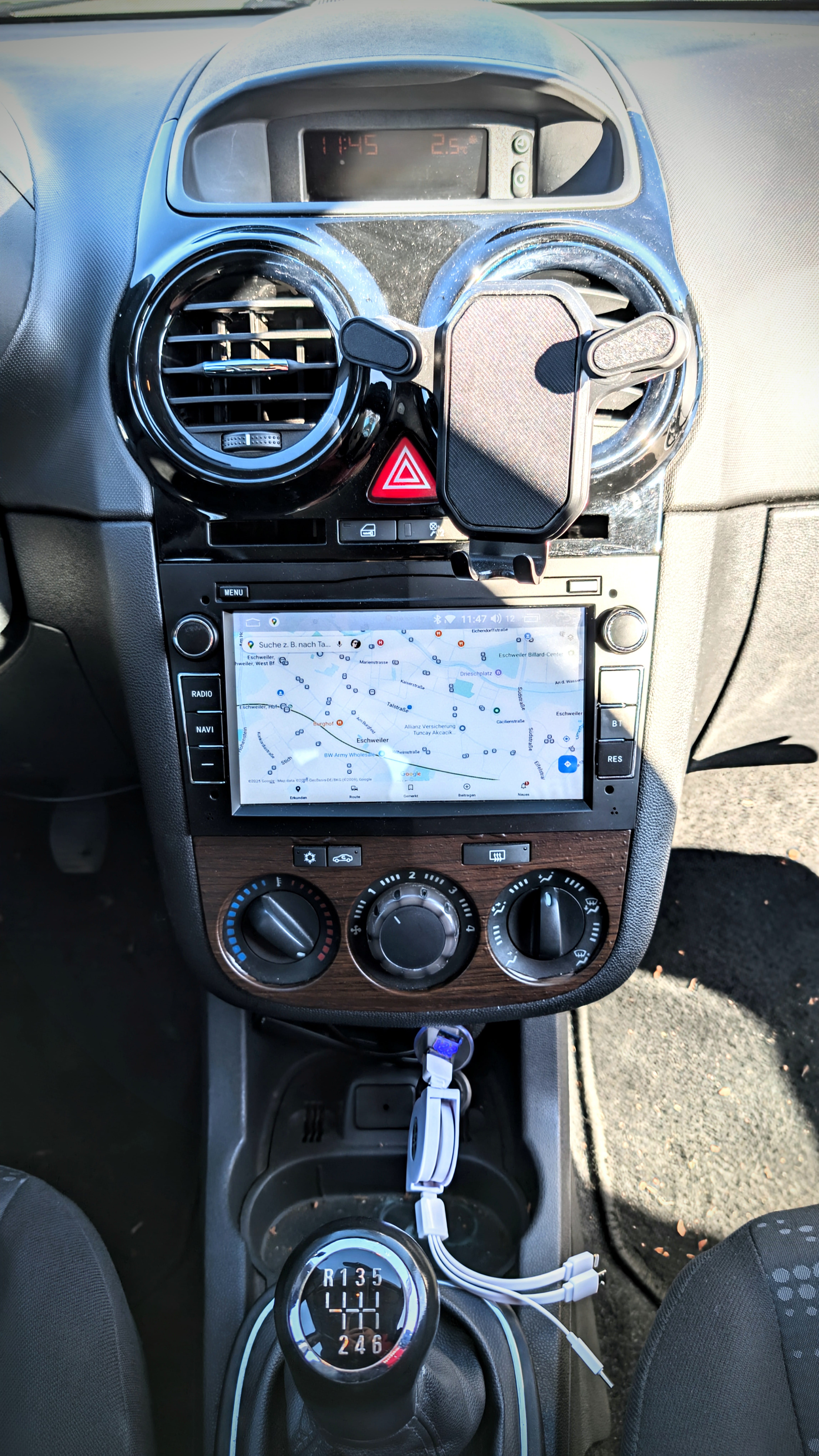 Opel Corsa 1.7 CDTI (hohe Leistung beim niedriger Spritverbrauch), 130 PS mit Kindersitz