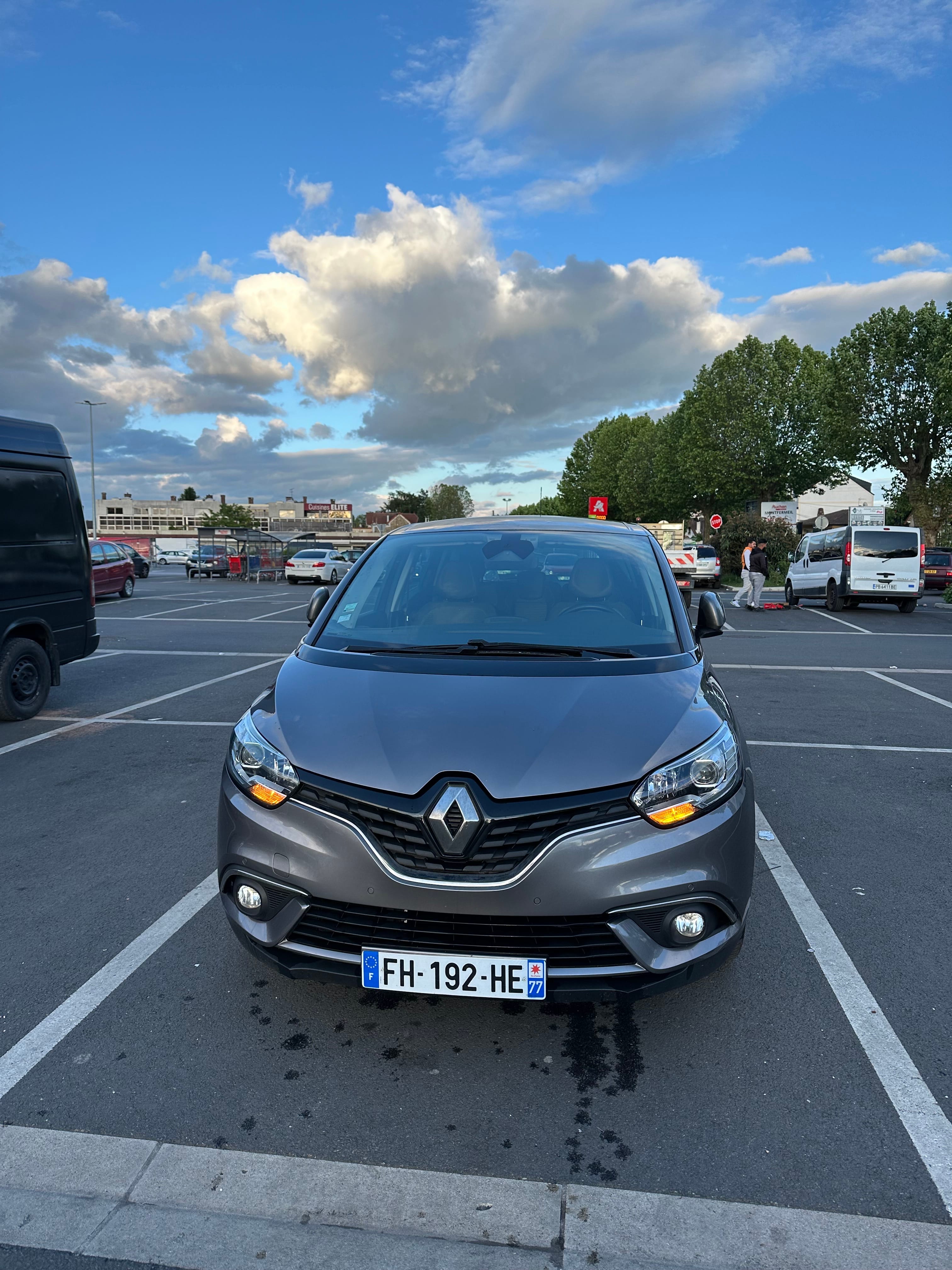 Renault Grand Scenic avec Audio Bluetooth