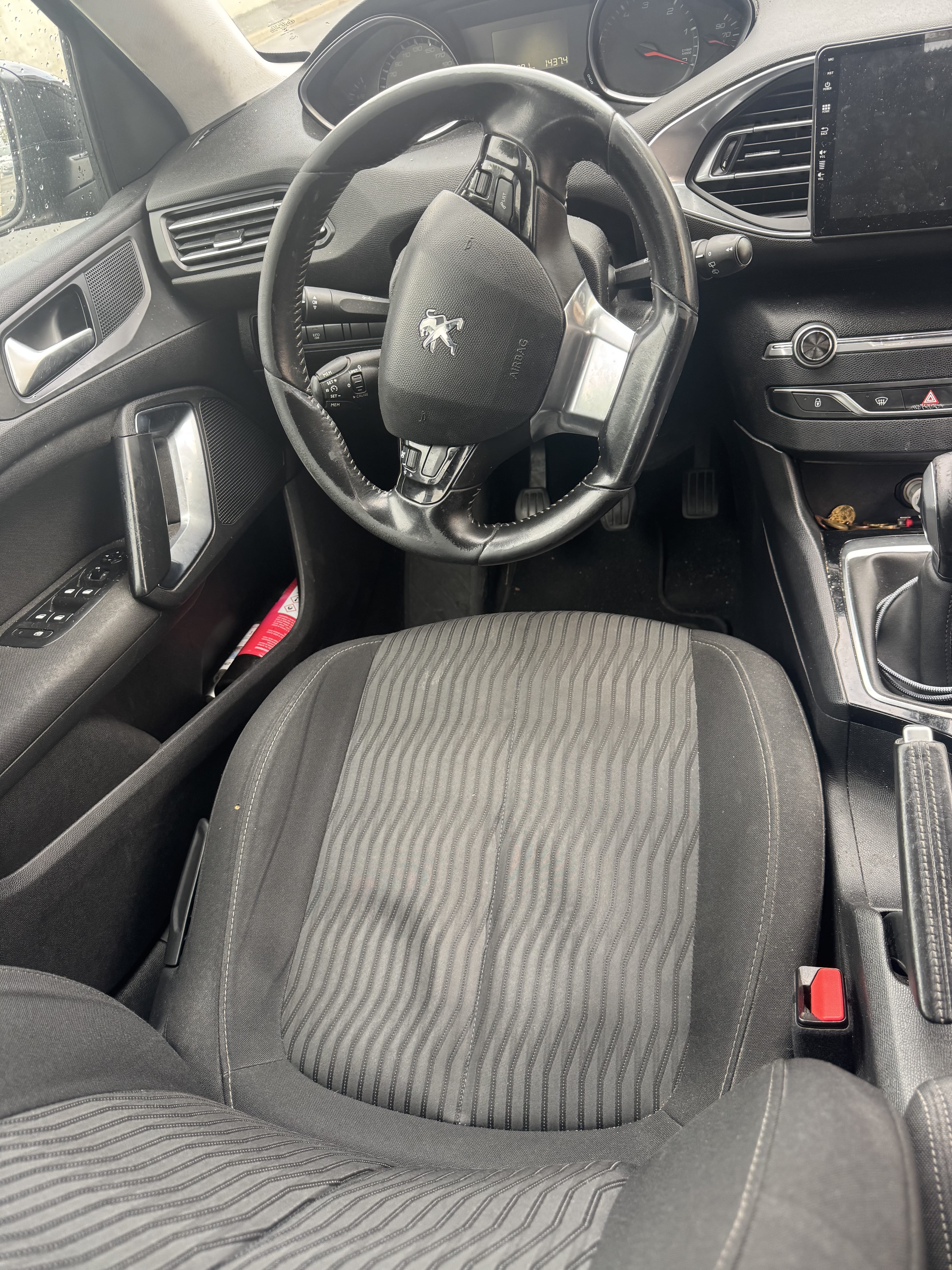 Peugeot 308 SW avec Apple CarPlay