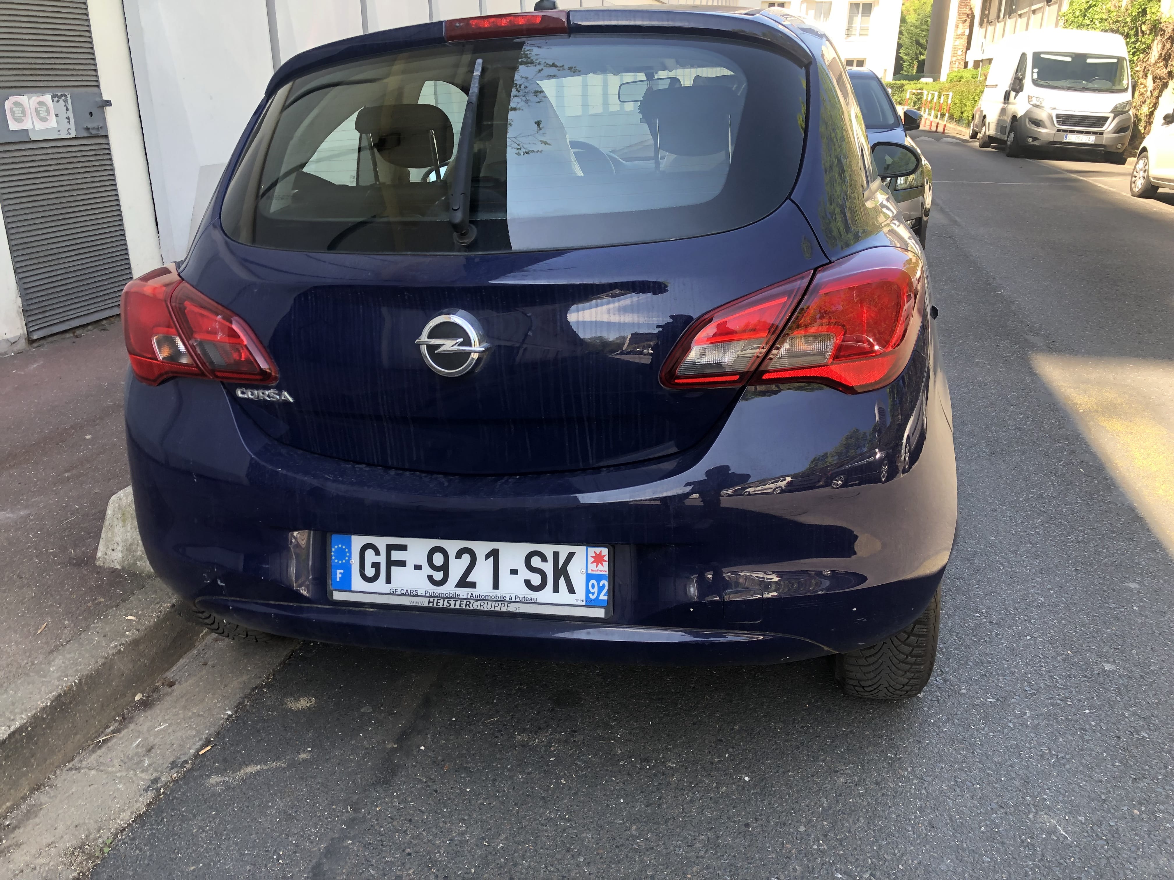 Opel Corsa avec Entrée audio / iPod