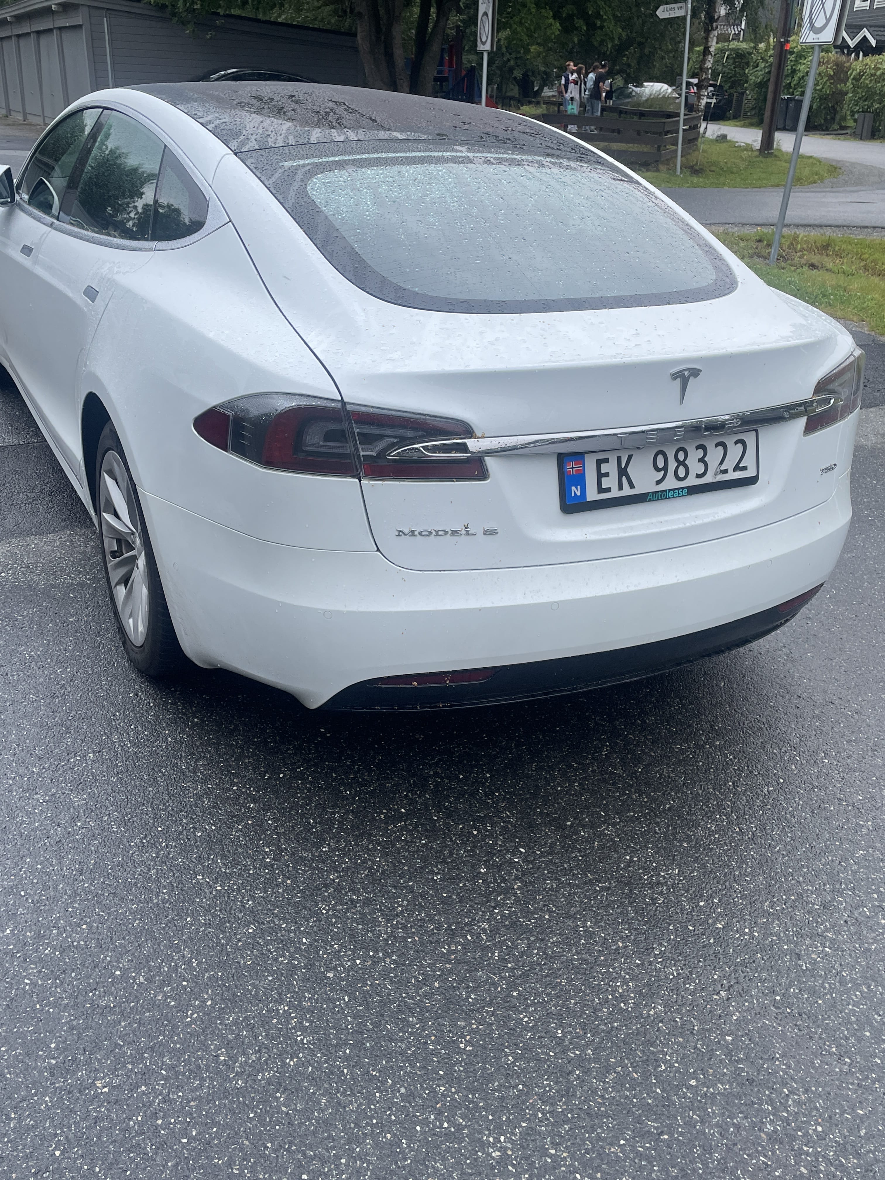 Tesla Model S 75D med GPS