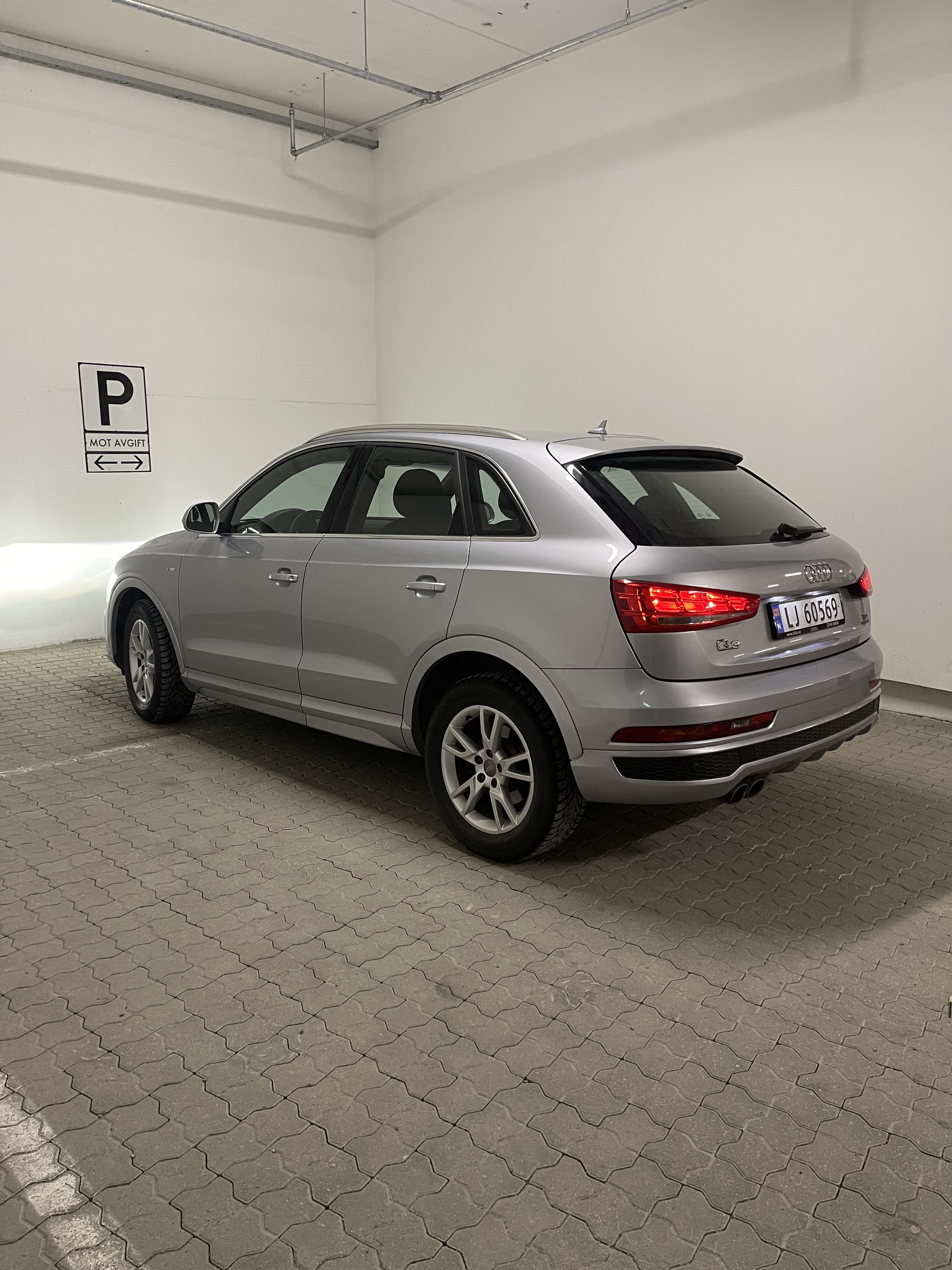 Audi Q3 TDi quattro SUV met Cruise control