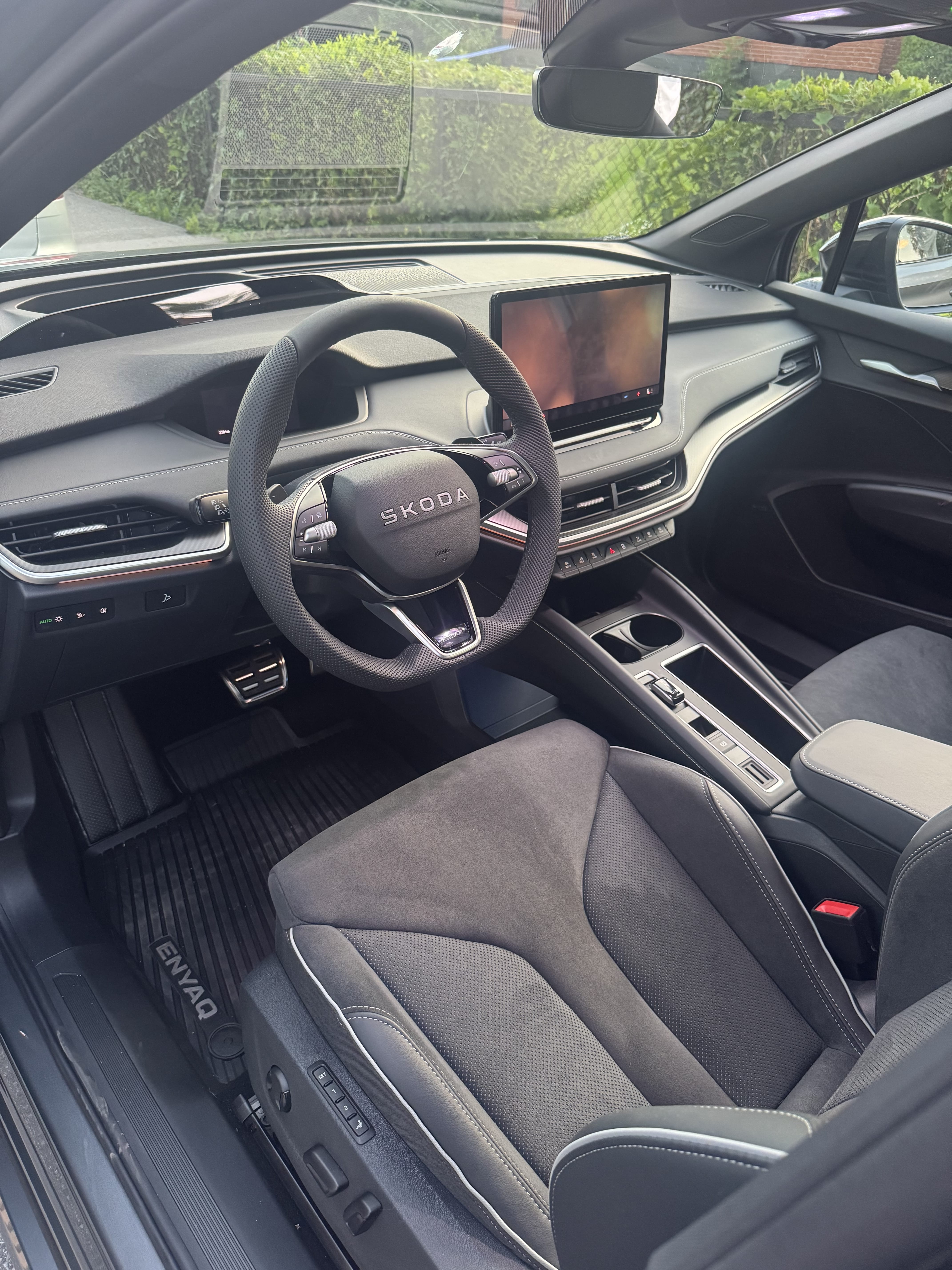 Skoda Enyaq 60 85x Sportline med Apple CarPlay