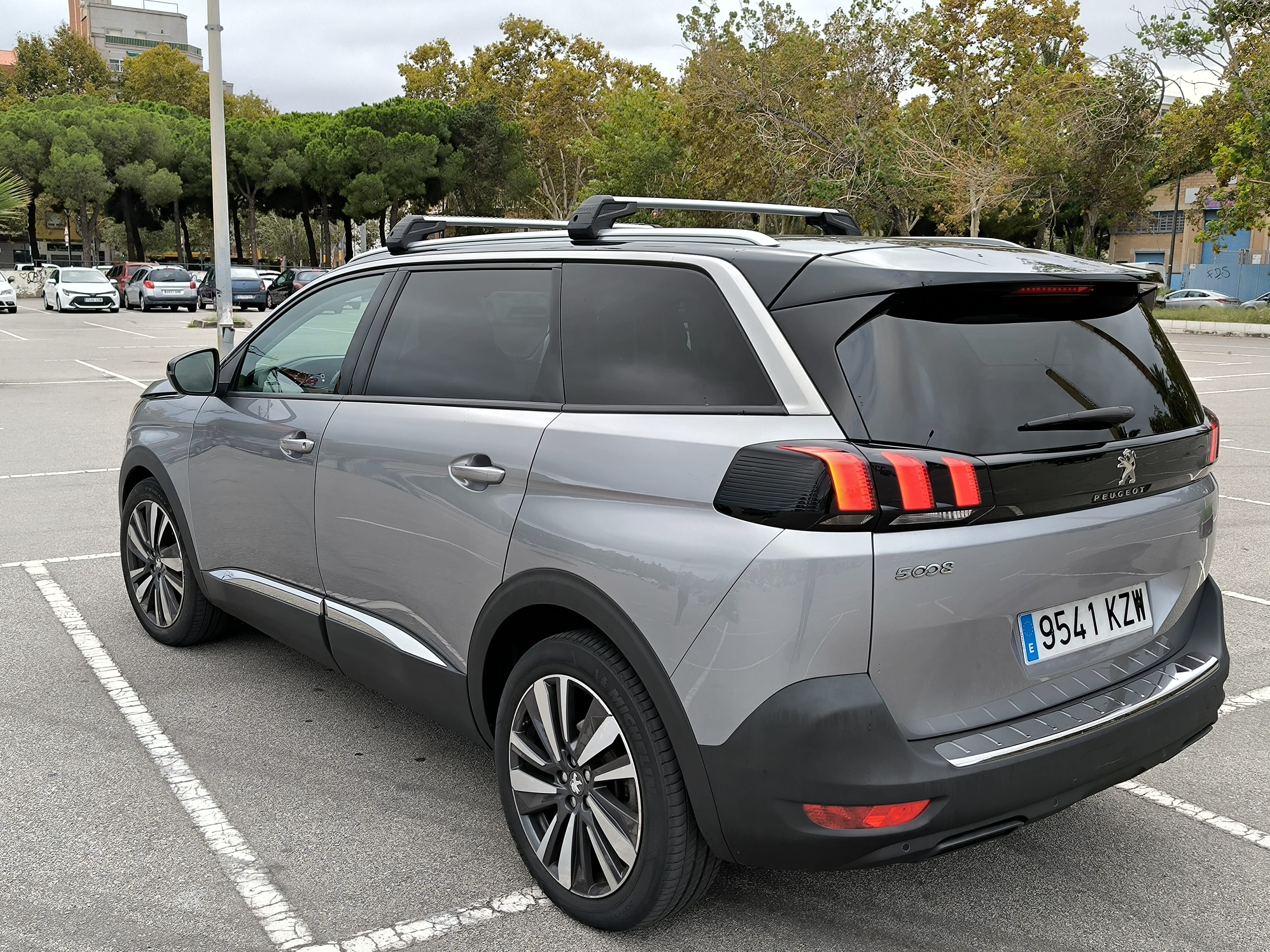 Peugeot 5008 med GPS