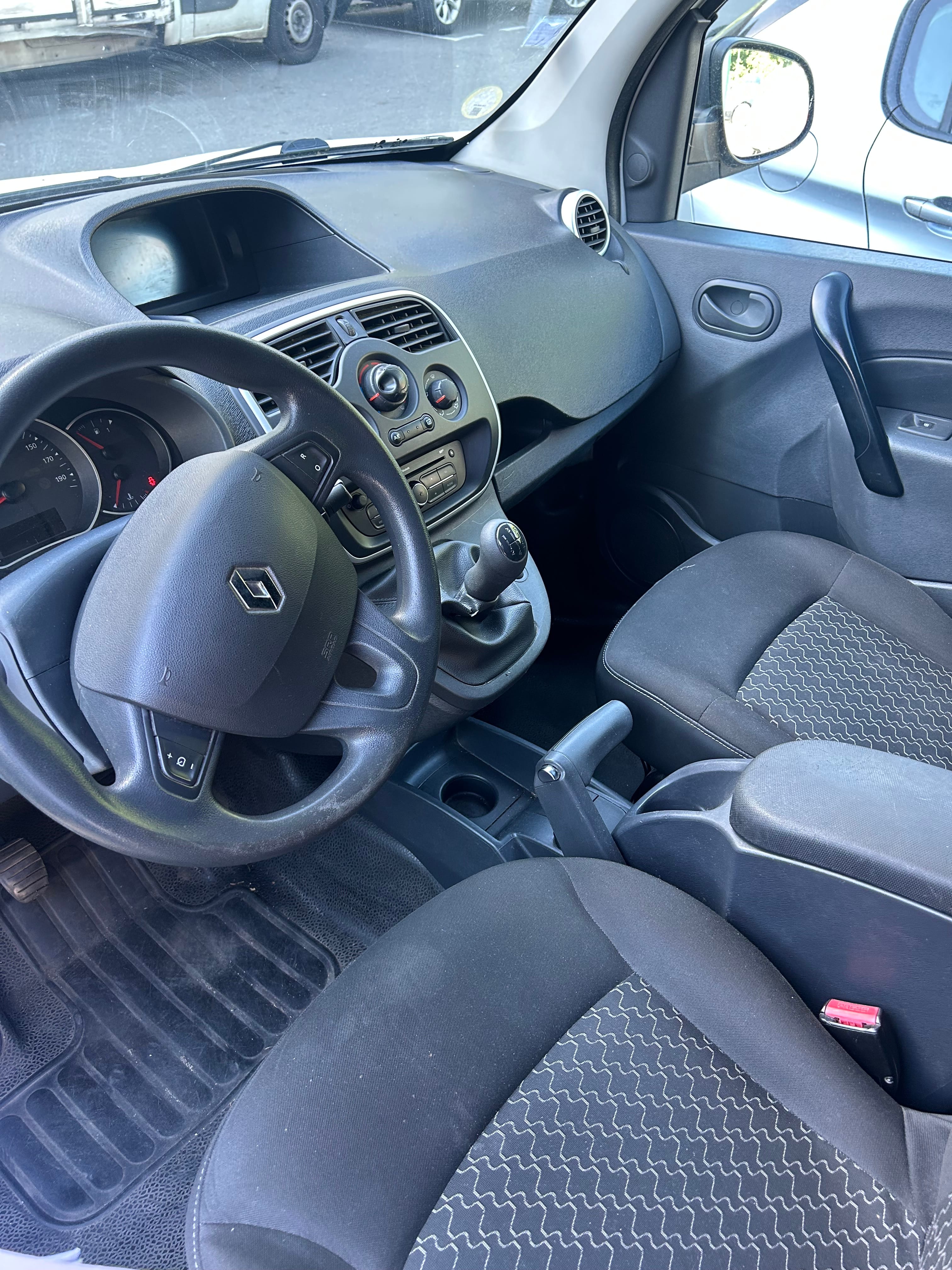 Renault Kangoo 1.5 dci 90 cv avec Régulateur de vitesse