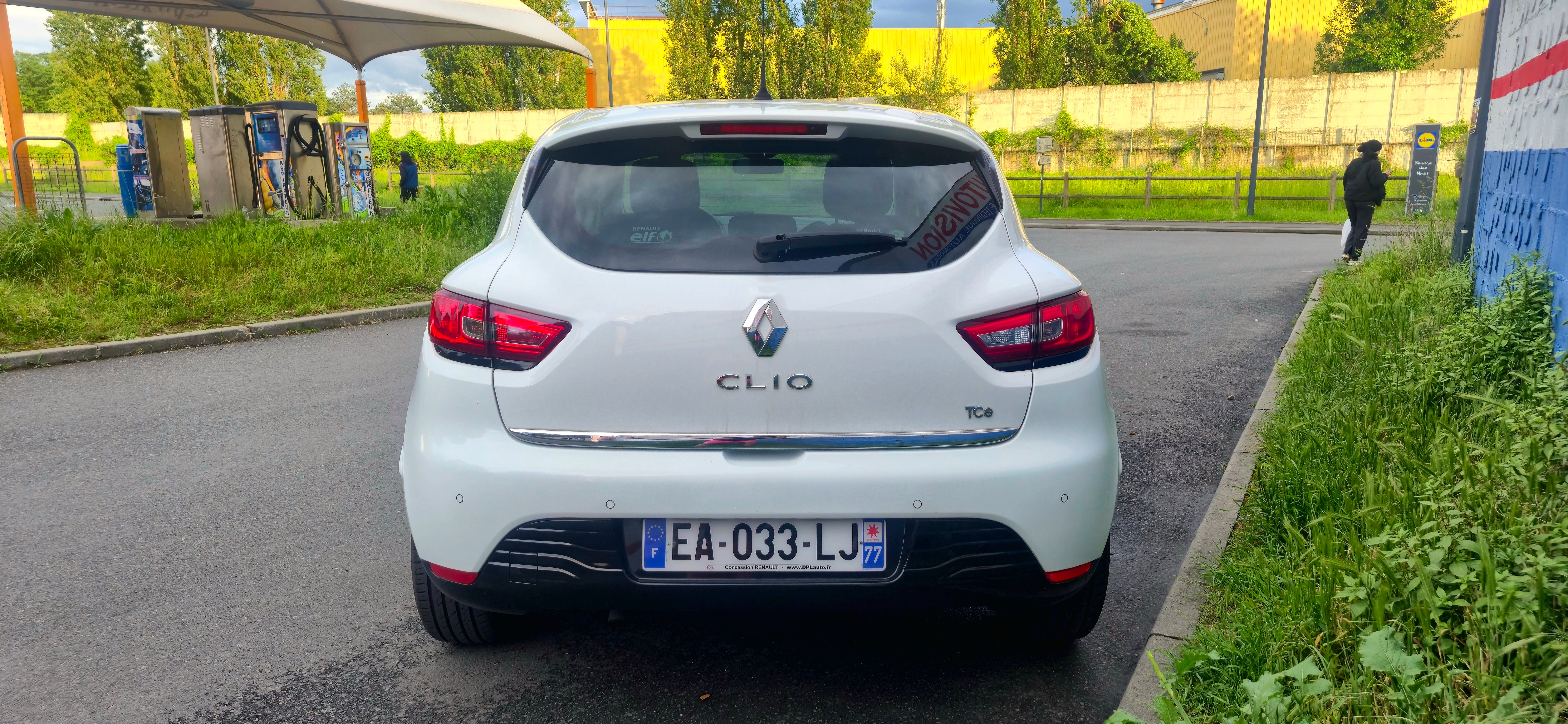 Renault Clio avec Autoradio