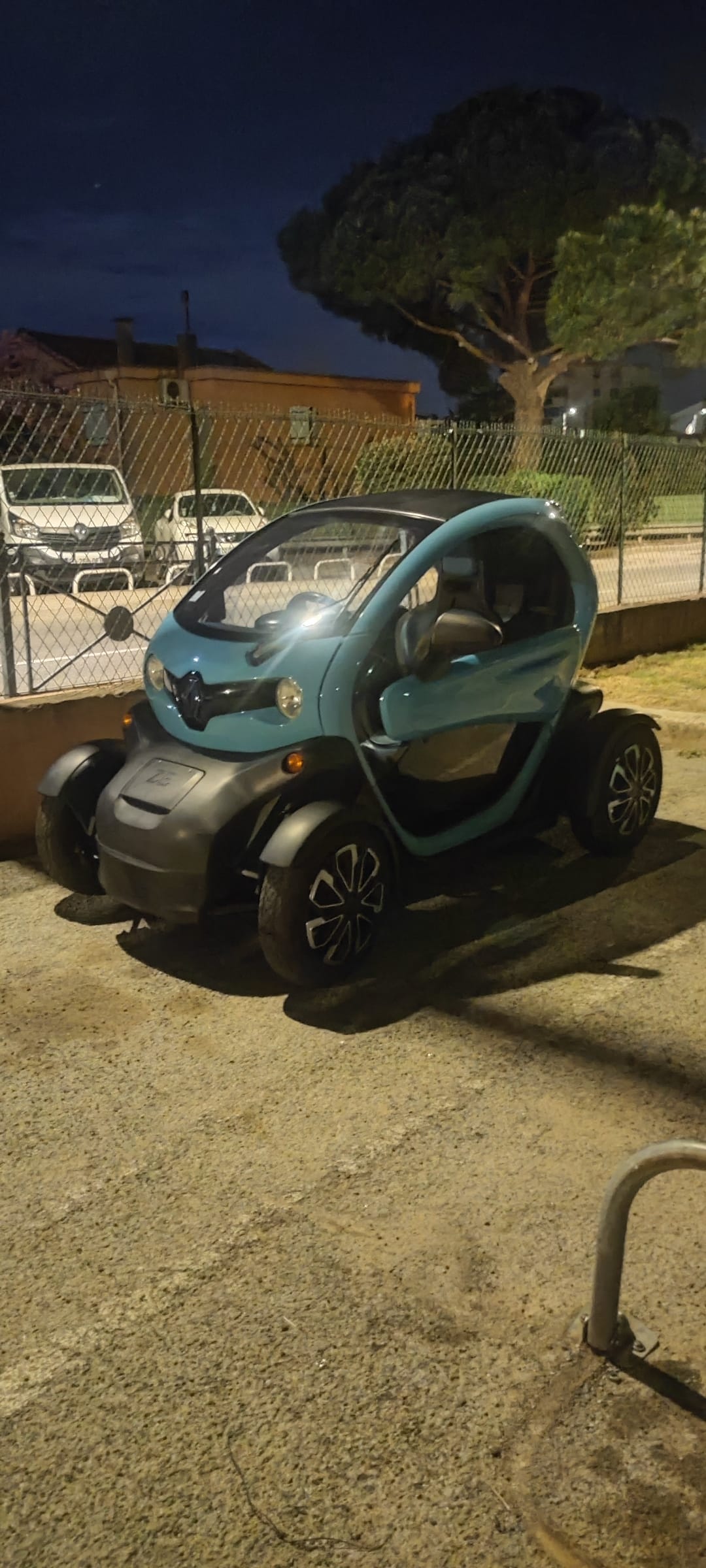 Renault Twizy, 2015, Électrique, automatique