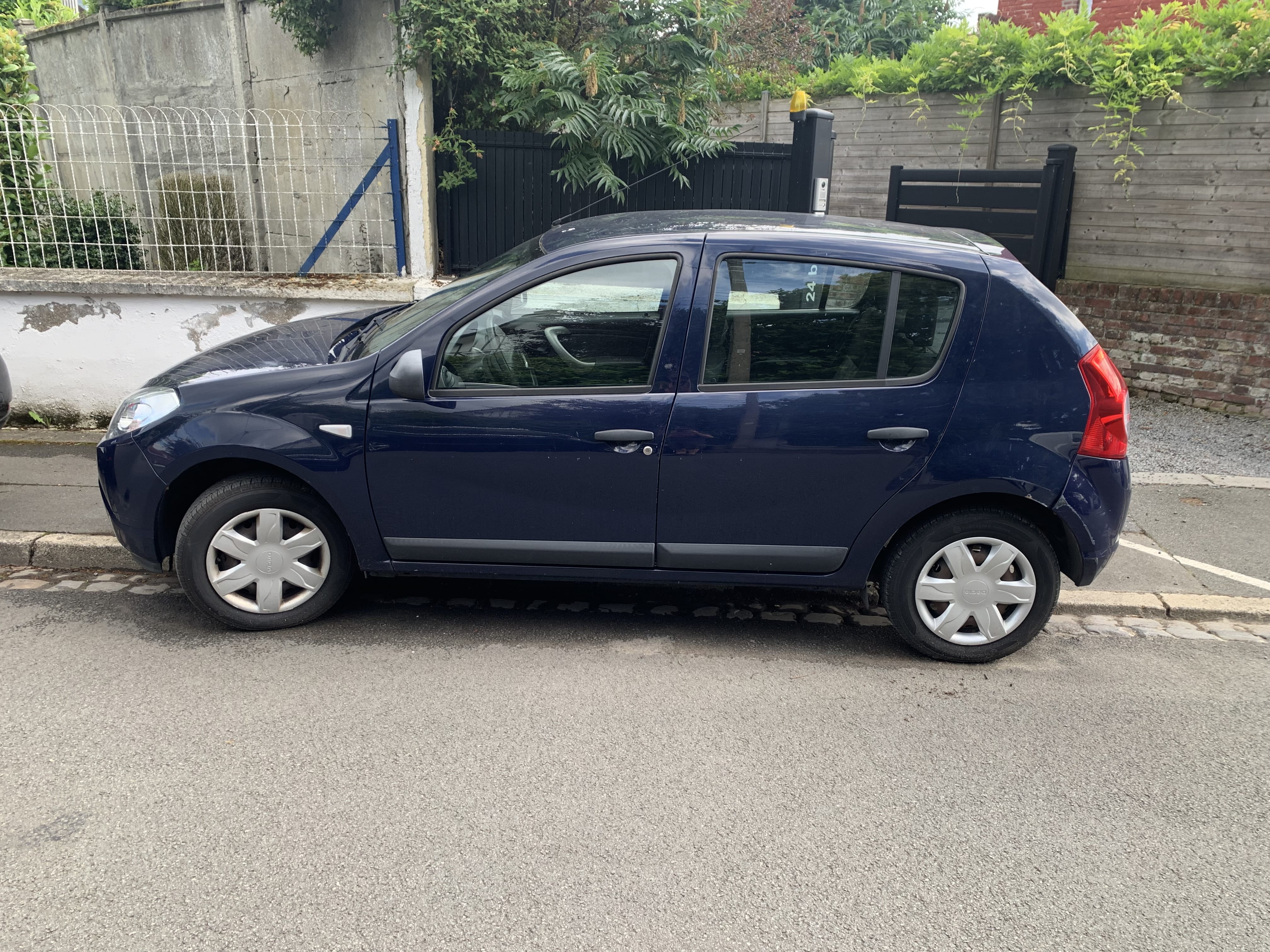 Dacia Sandero GPL + Essence avec Entrée audio / iPod
