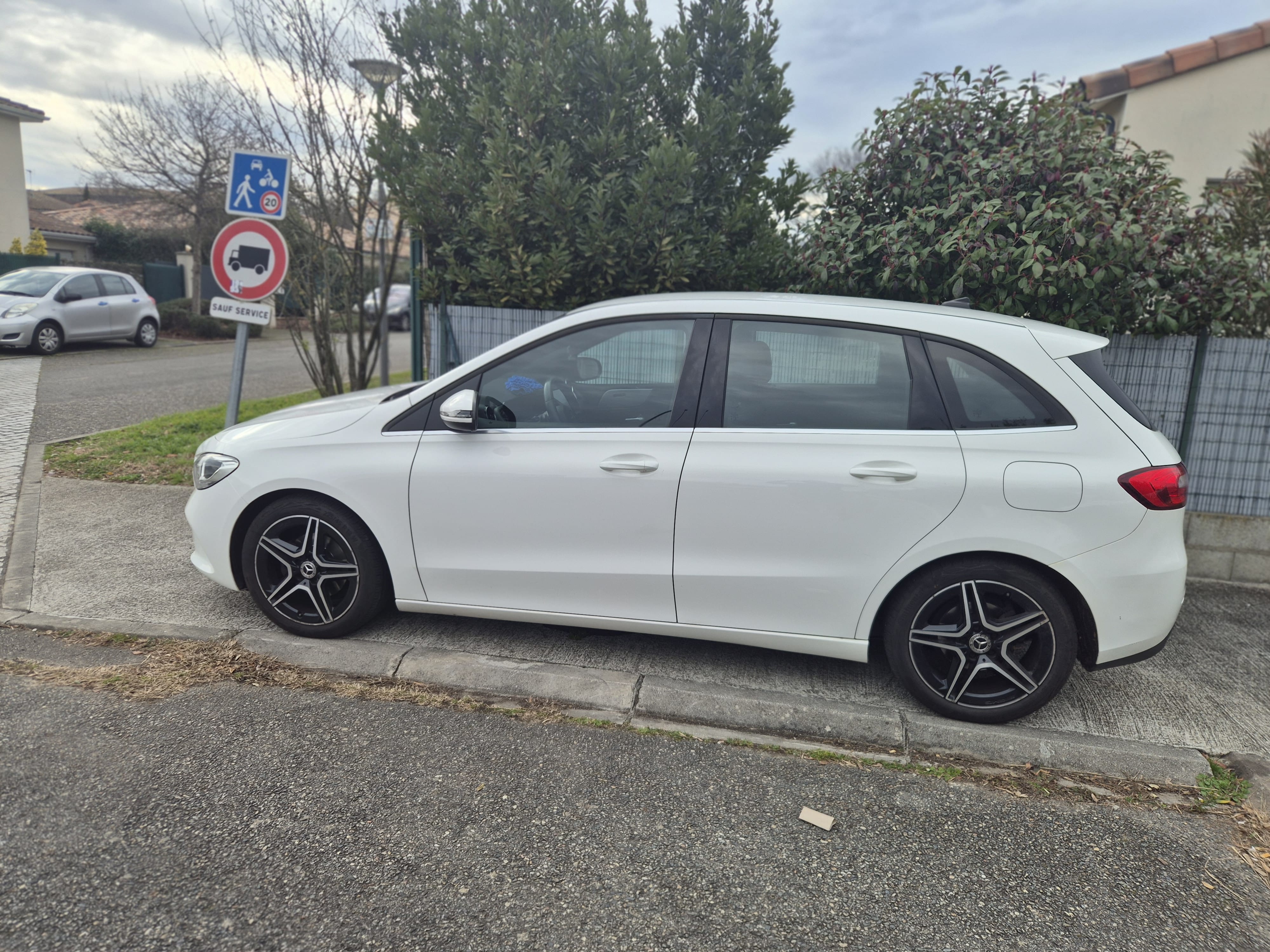 Mercedes-Benz Classe B avec Climatisation