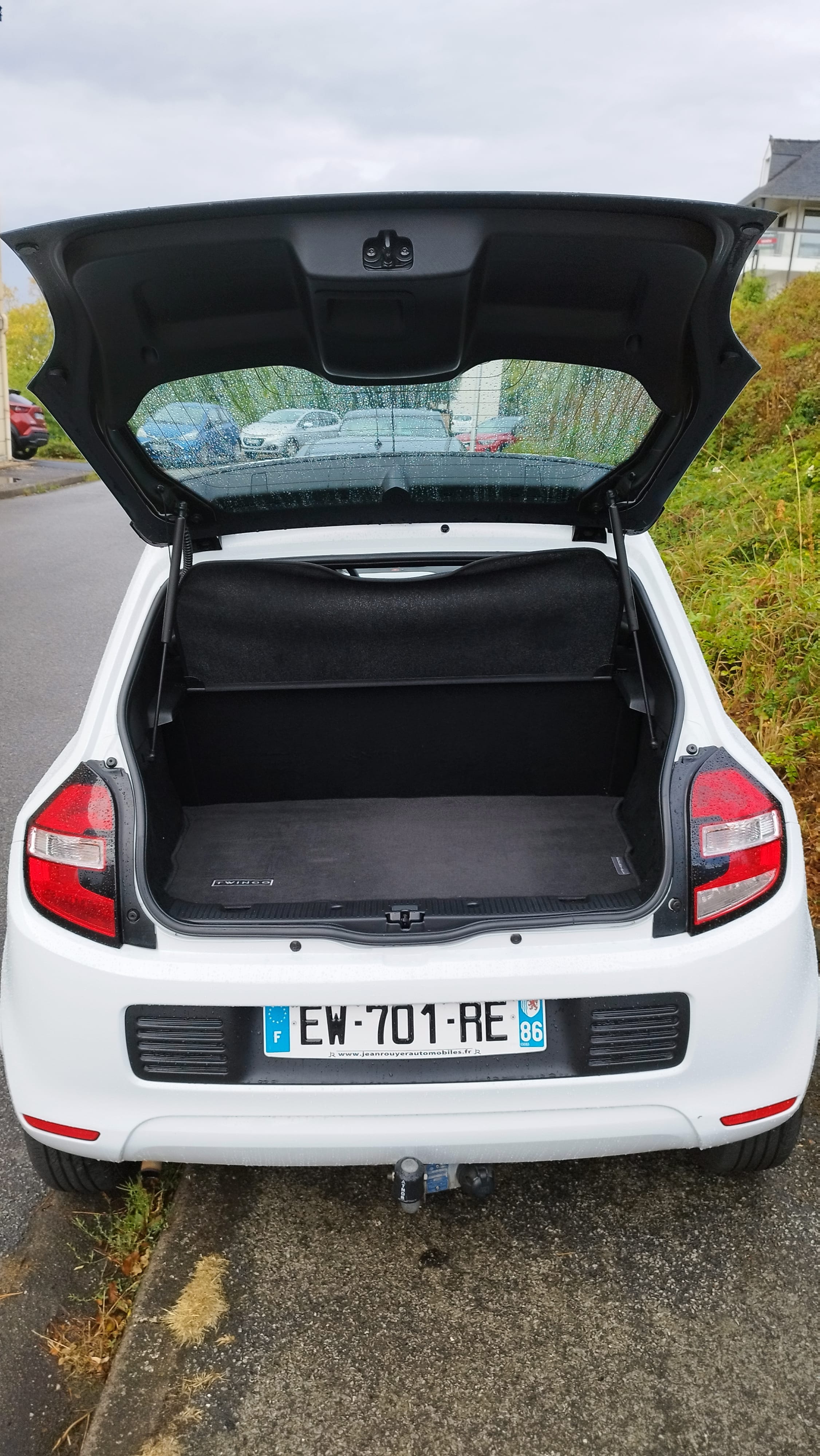 Renault Twingo III avec Entrée audio / iPod